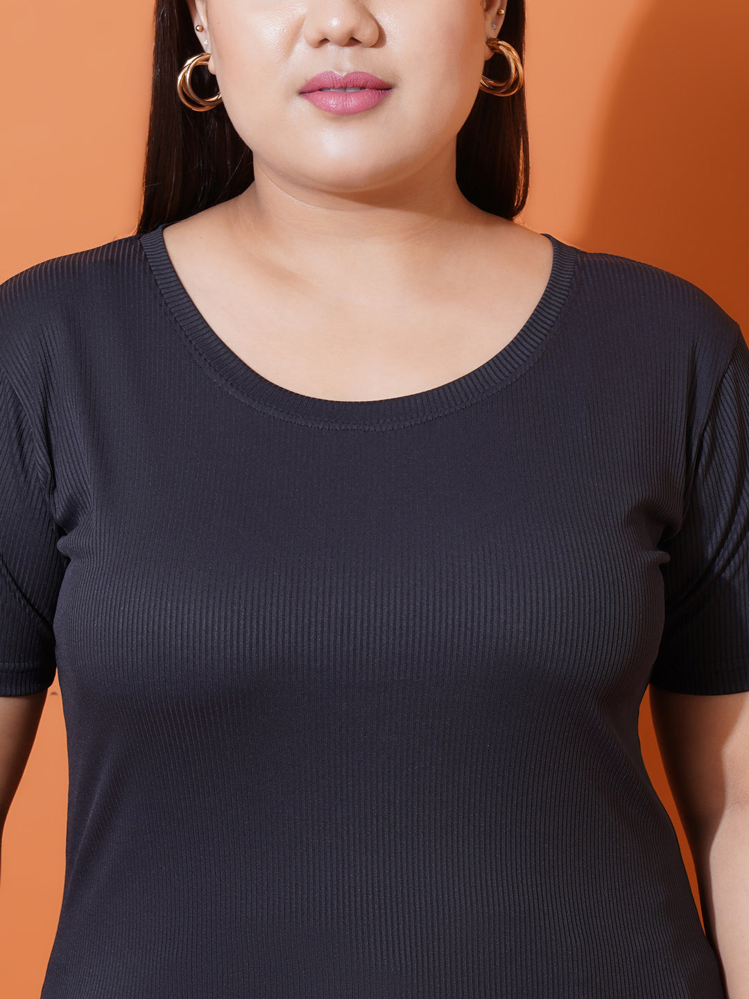 Women Plus Size Black Slim Fit Round Neck T-shirt