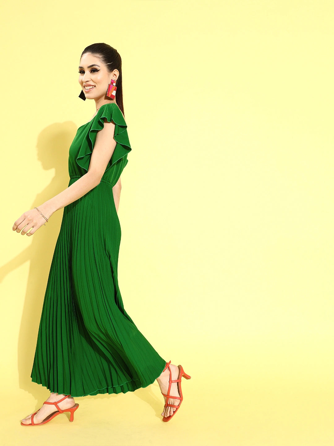 Women Gorgeous Green Sleek Dress