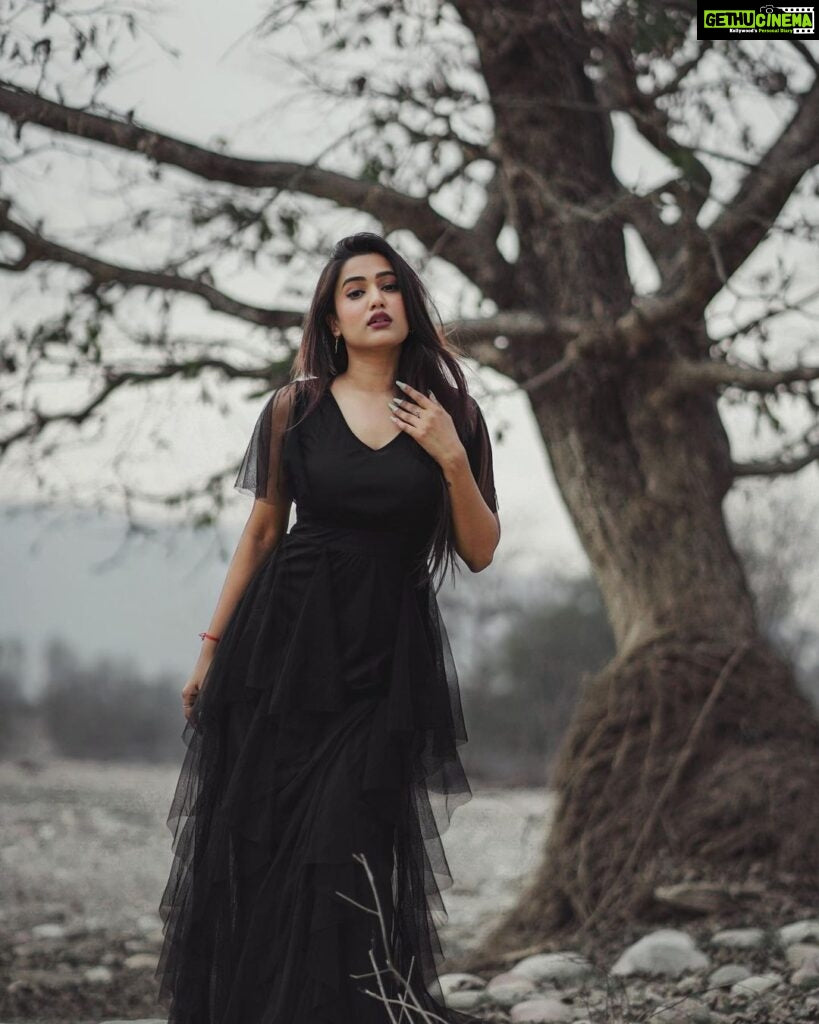 Women Stylish Black Sleek Dress