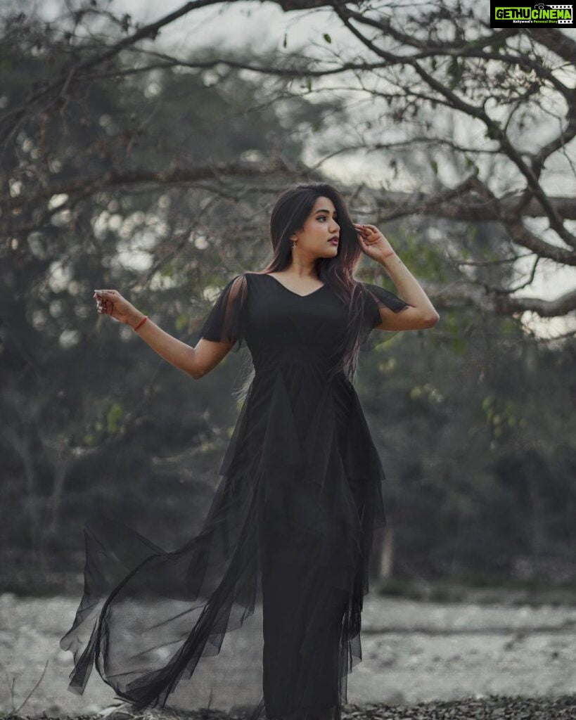 Women Stylish Black Sleek Dress