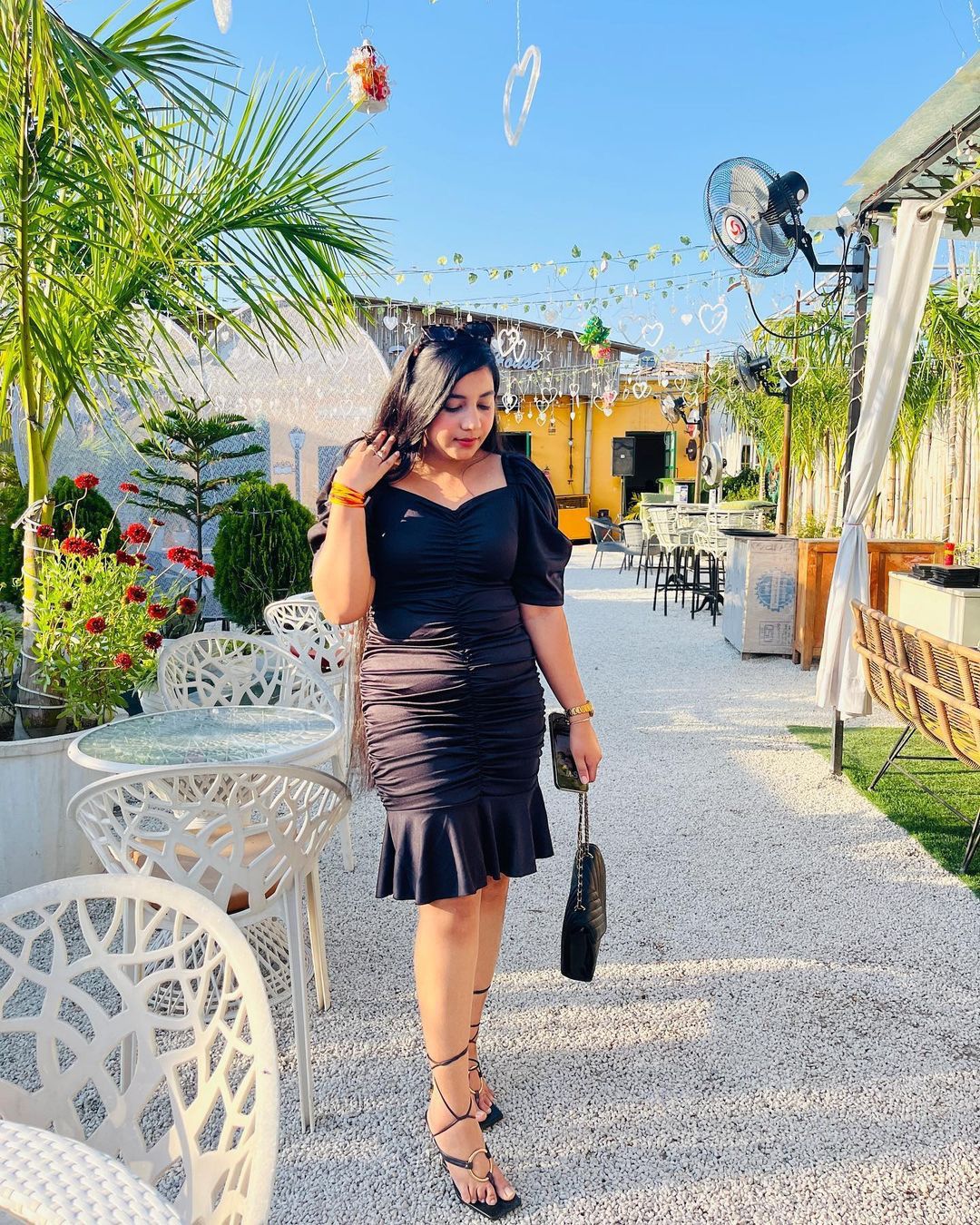 Women Stunning Black Solid Ruched Dress