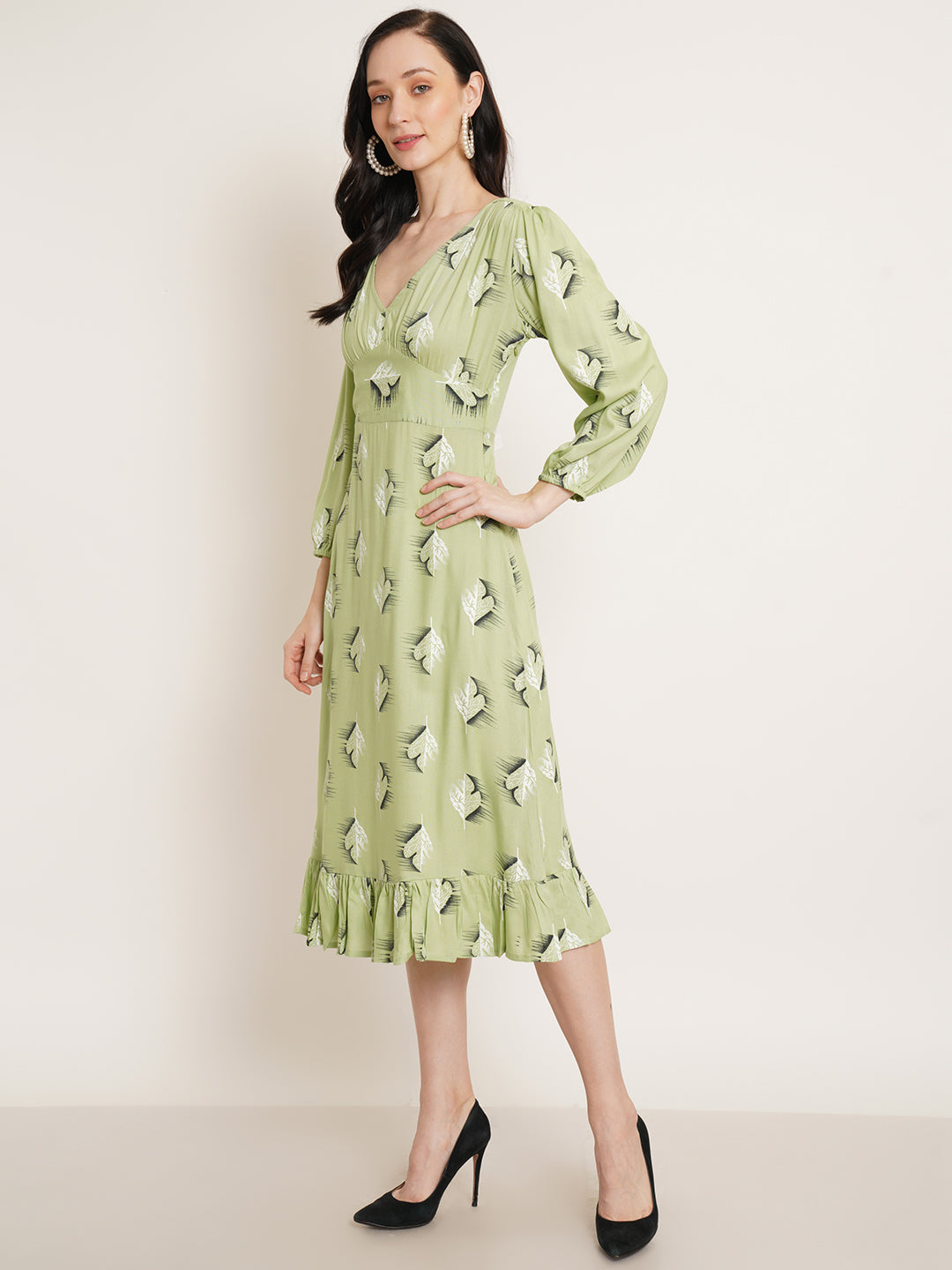 Women Green Floral Printed A-Line Midi Dress