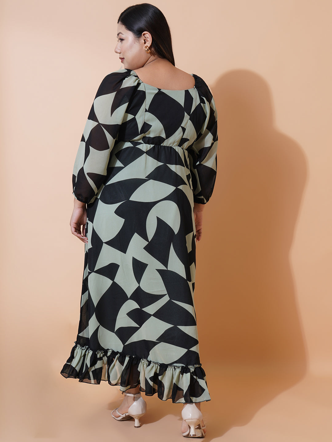 Women Plus size Georgette Sweetheart Neck Puff Sleeves Tiered Maxi Dress