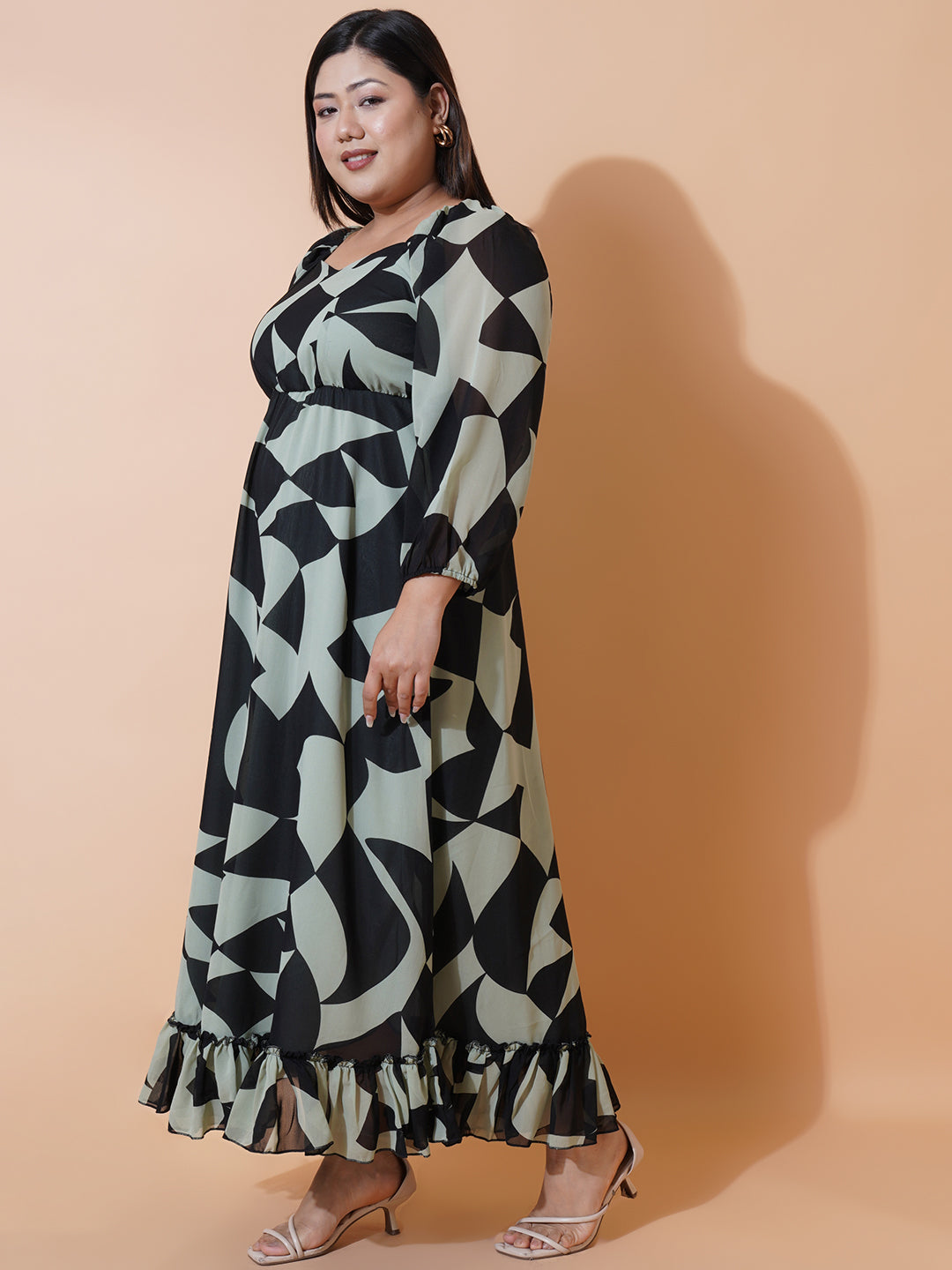 Women Plus size Georgette Sweetheart Neck Puff Sleeves Tiered Maxi Dress