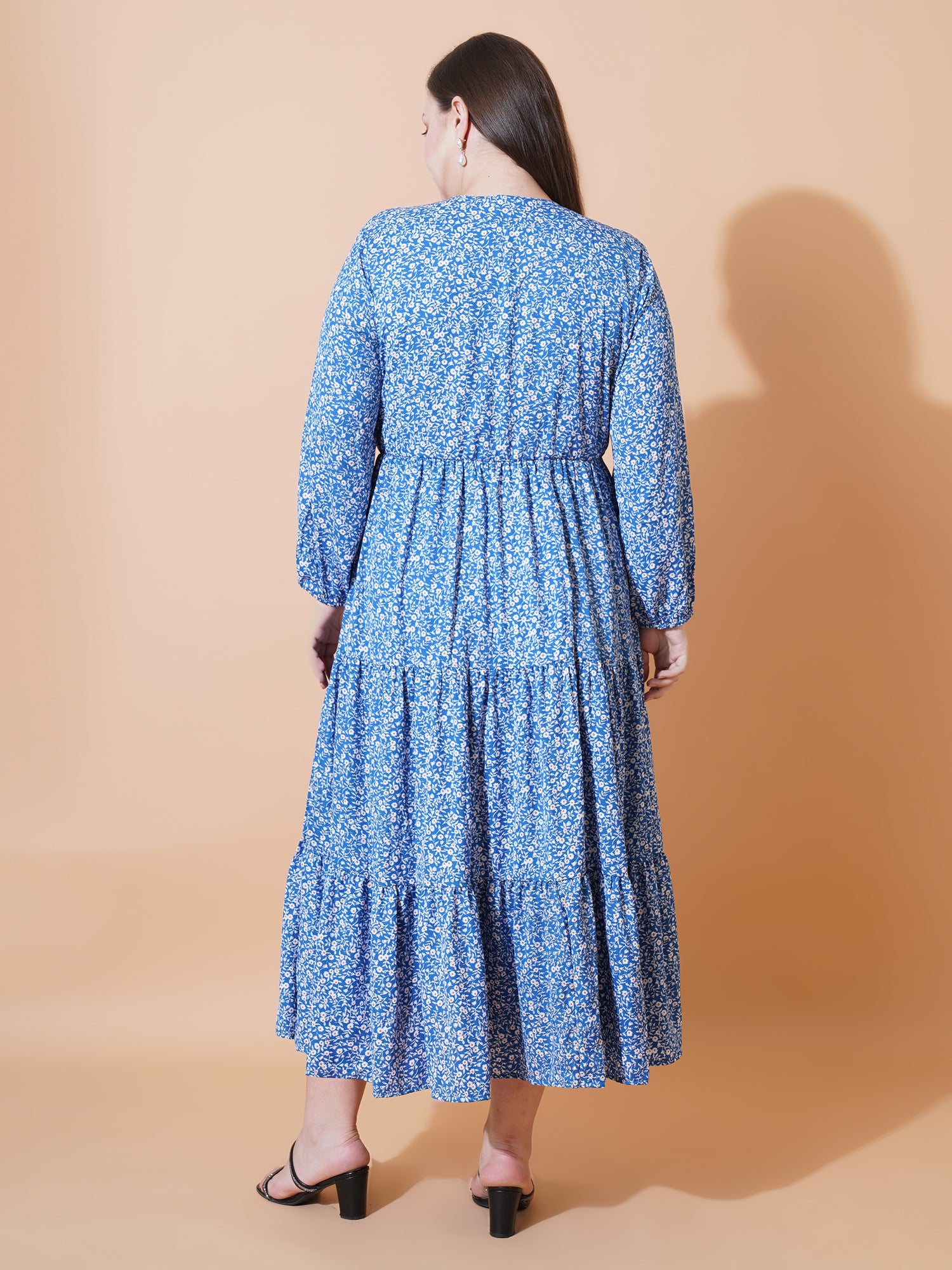 Women Plus size Floral Print Tie-Up Neck Puff Sleeve Fit & Flare Midi Dress