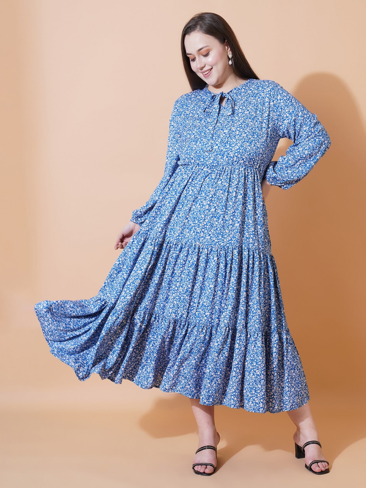 Women Plus size Floral Print Tie-Up Neck Puff Sleeve Fit & Flare Midi Dress