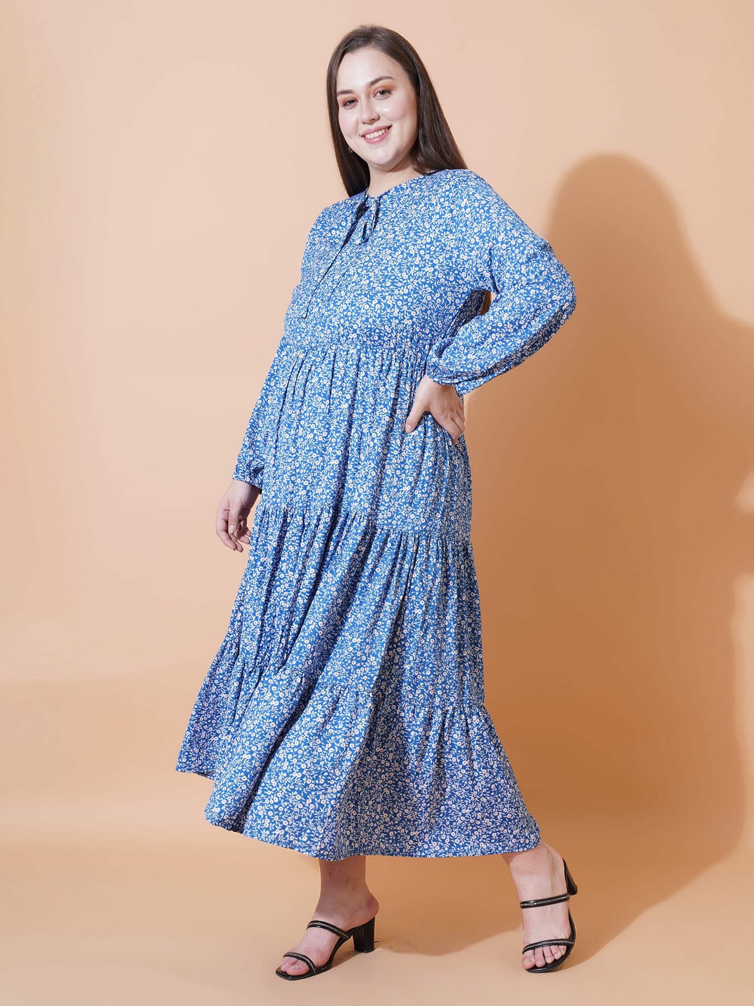 Women Plus size Floral Print Tie-Up Neck Puff Sleeve Fit & Flare Midi Dress