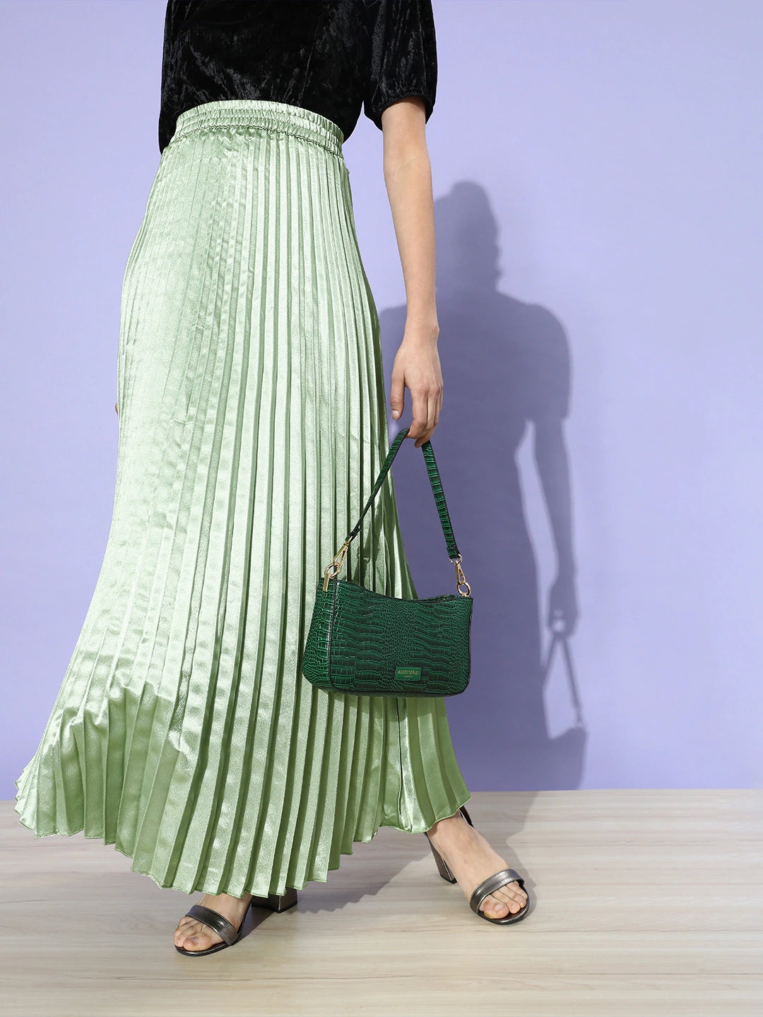 Women Green Solid Pleated Skirt