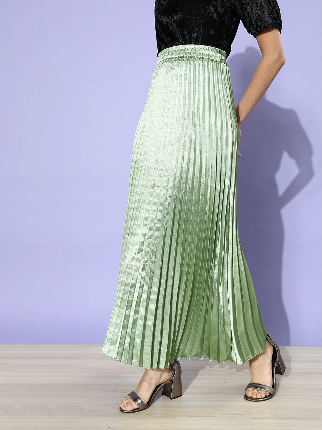 Women Green Solid Pleated Skirt