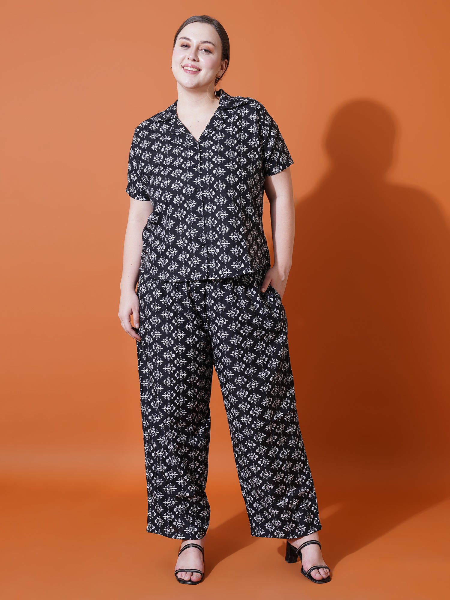 Women Plus Size Black Floral Printed Spread collar Night suit