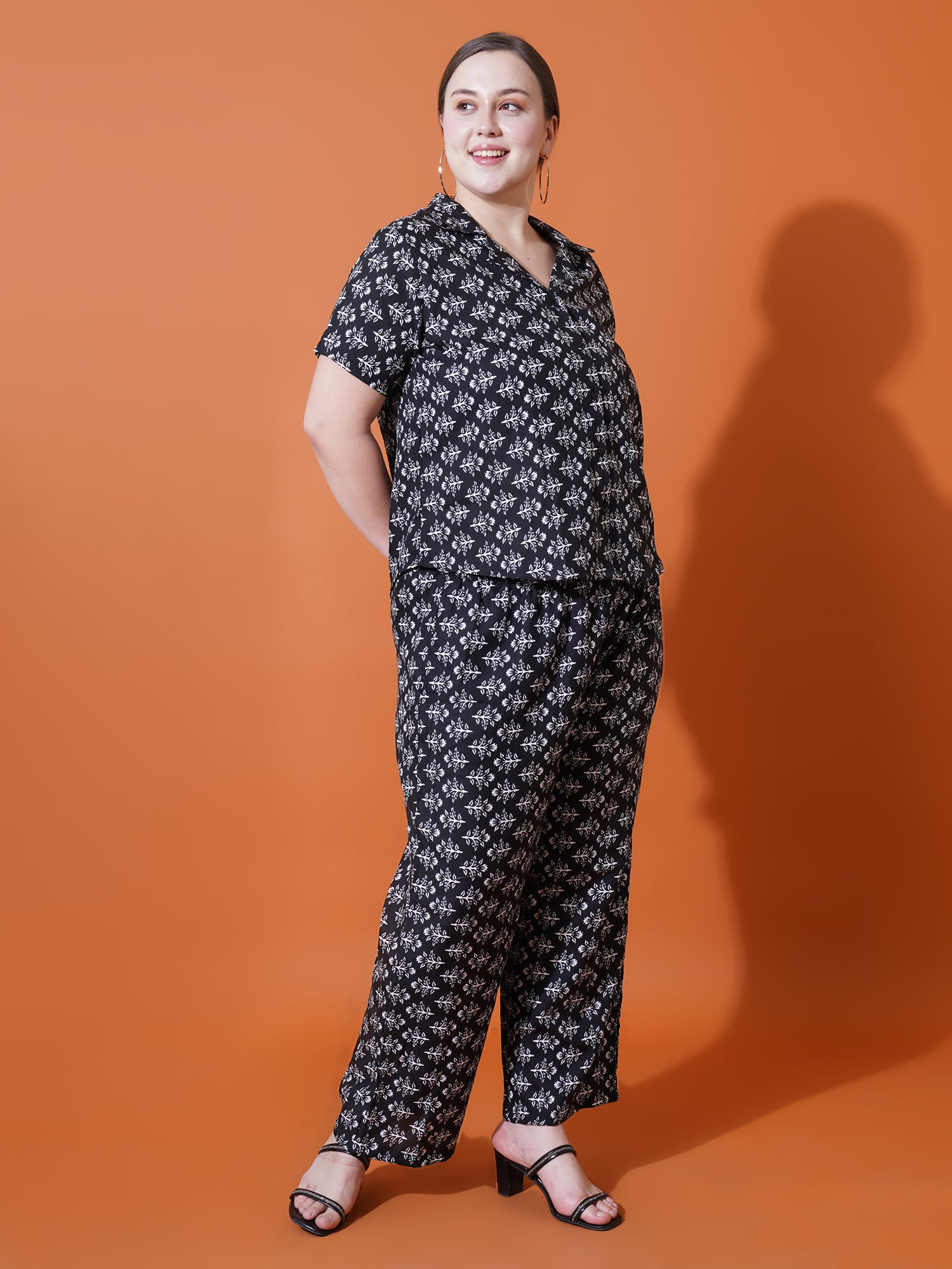 Women Plus Size Black Floral Printed Spread collar Night suit