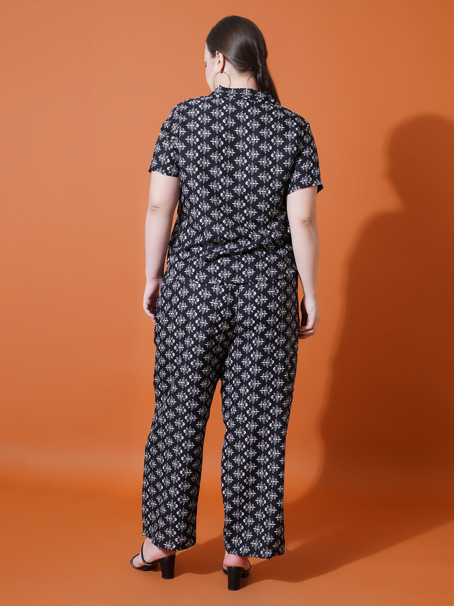Women Plus Size Black Floral Printed Spread collar Night suit