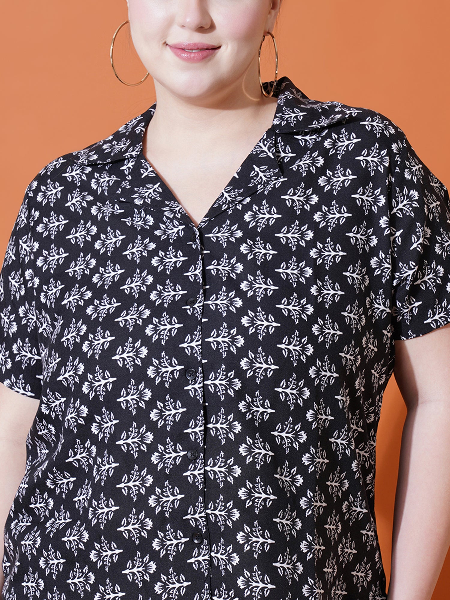 Women Plus Size Black Floral Printed Spread collar Night suit
