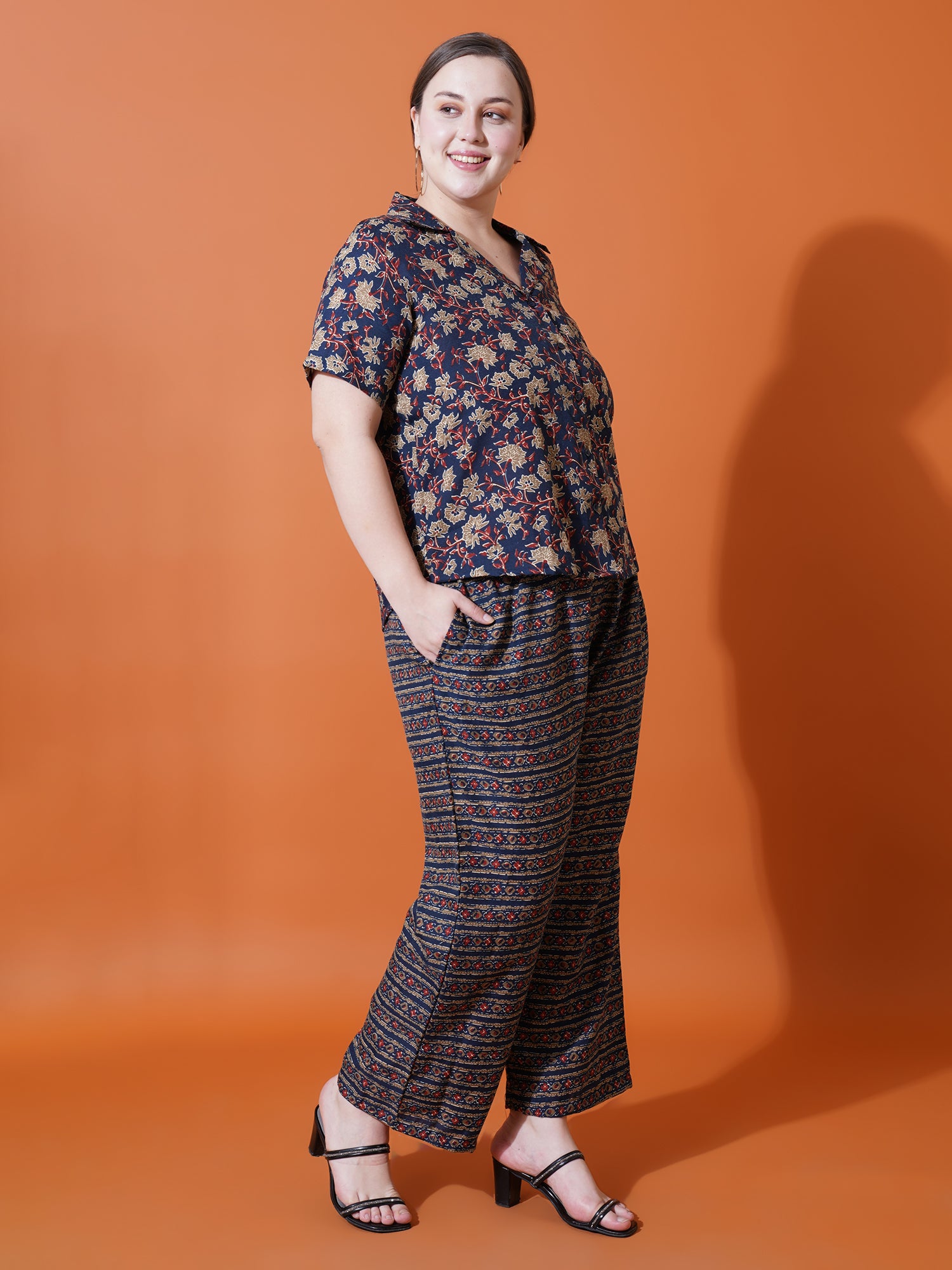 Women Plus Size Navy Blue Floral Printed Spread collar Night suit