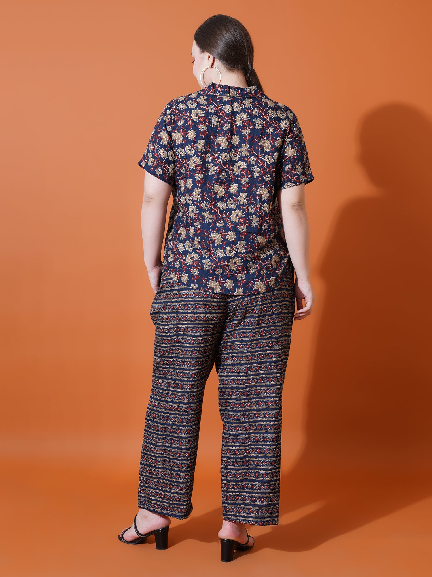 Women Plus Size Navy Blue Floral Printed Spread collar Night suit