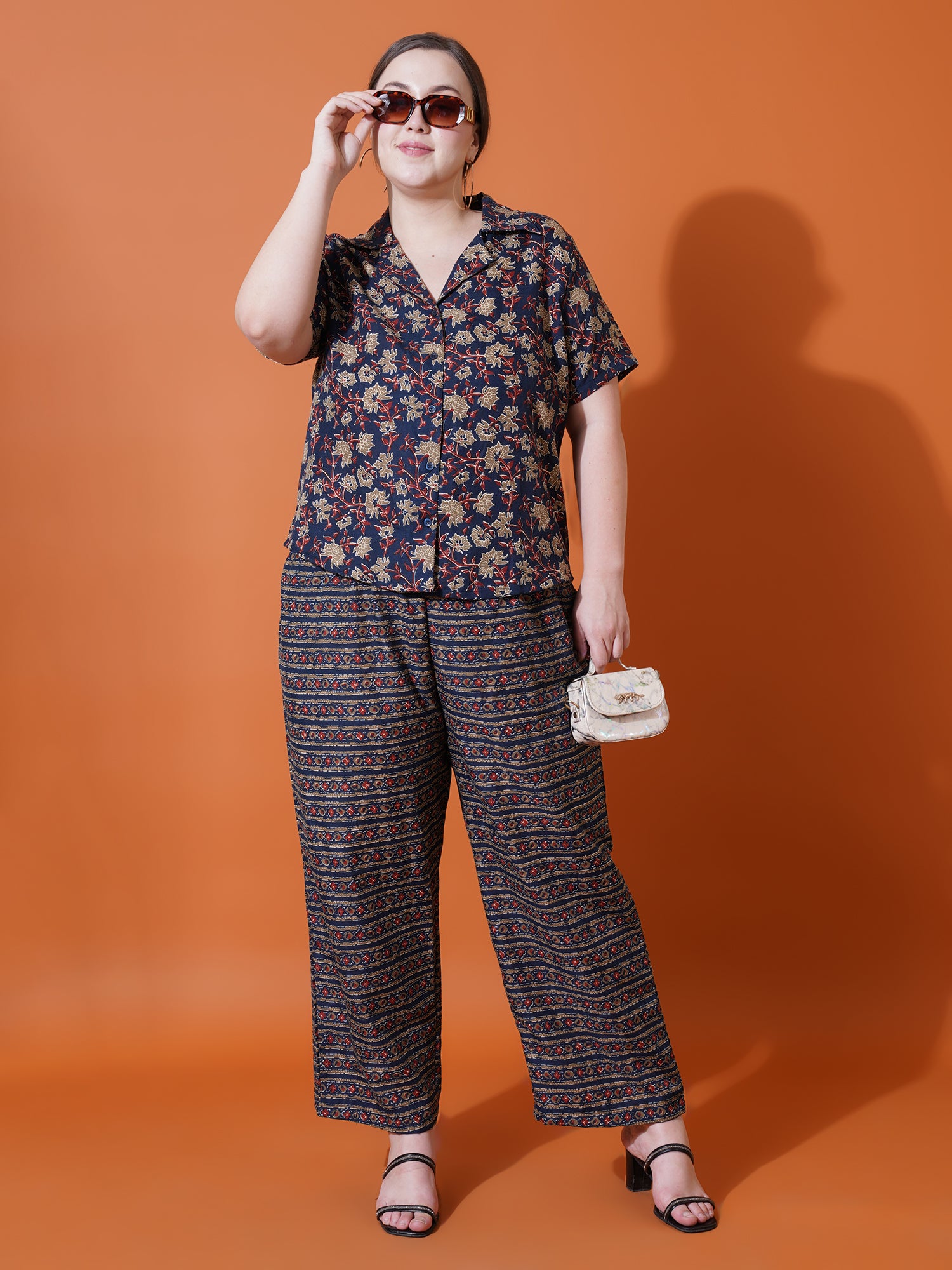 Women Plus Size Navy Blue Floral Printed Spread collar Night suit