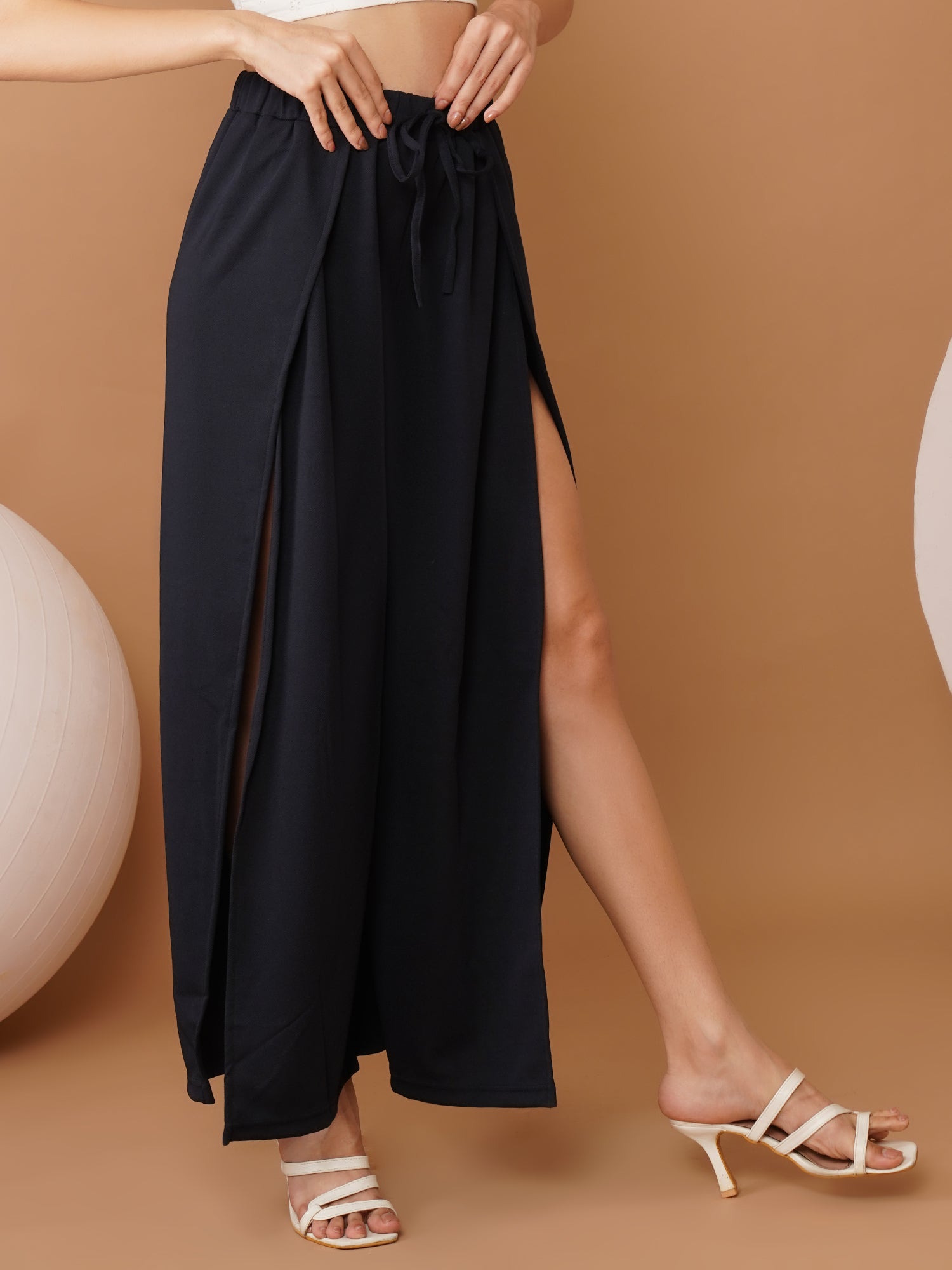 U&F Women Original Mid-Rise Slits Loose Fit Wide Leg Trousers