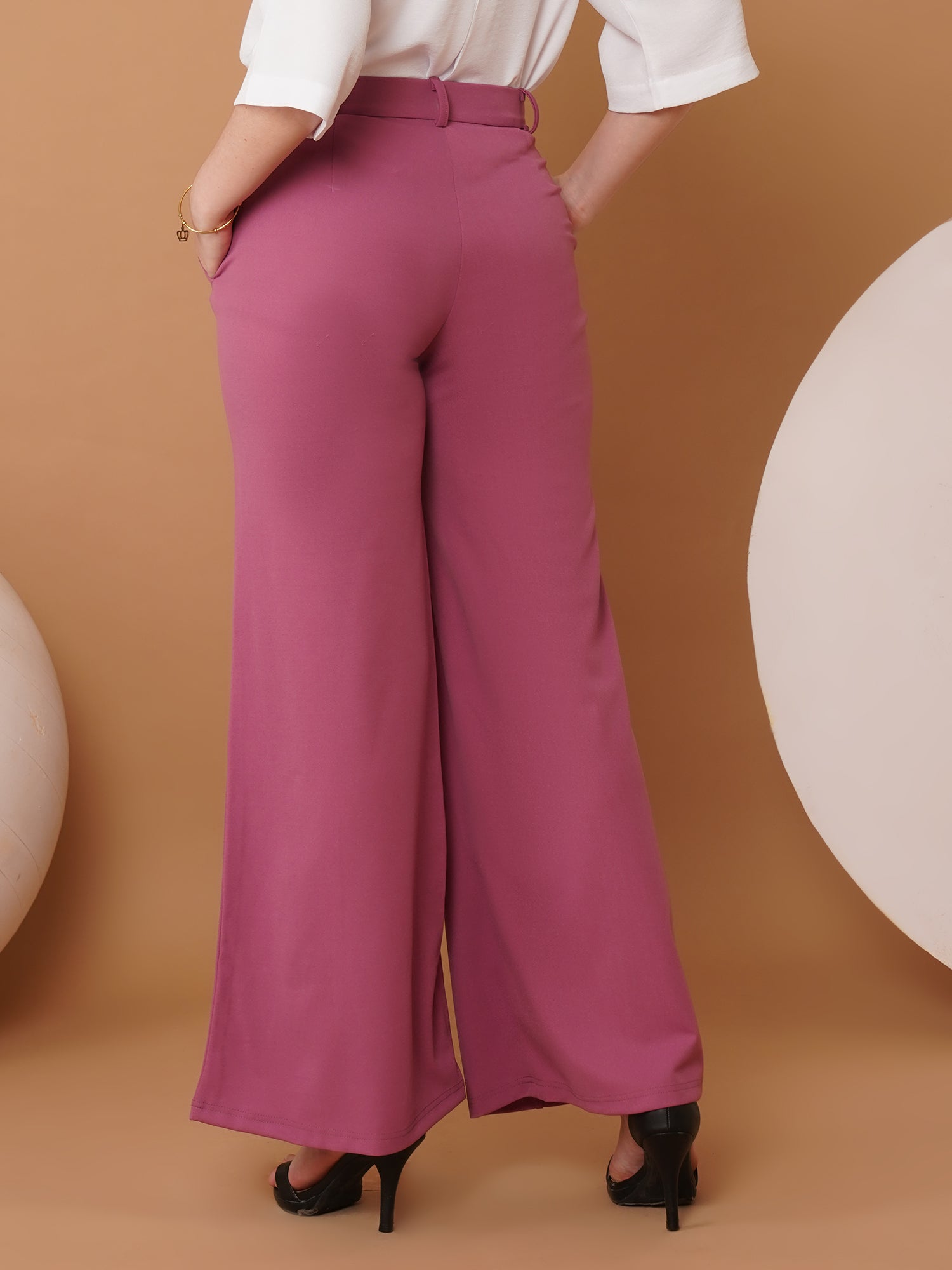 U&F Women Original Slim Fit Mid-Rise Parallel Trousers