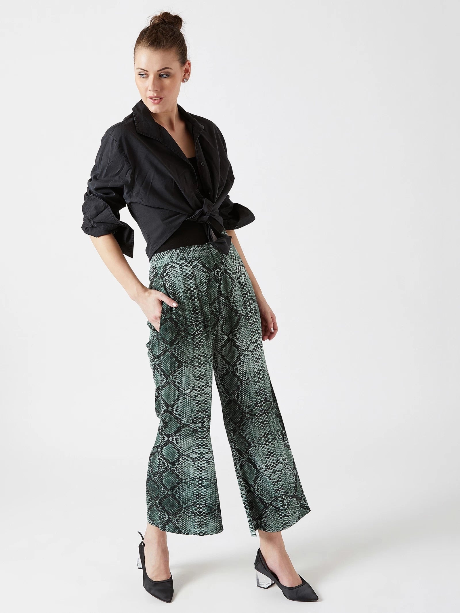 U&F Women Regular Fit Green & White Viscose Trousers
