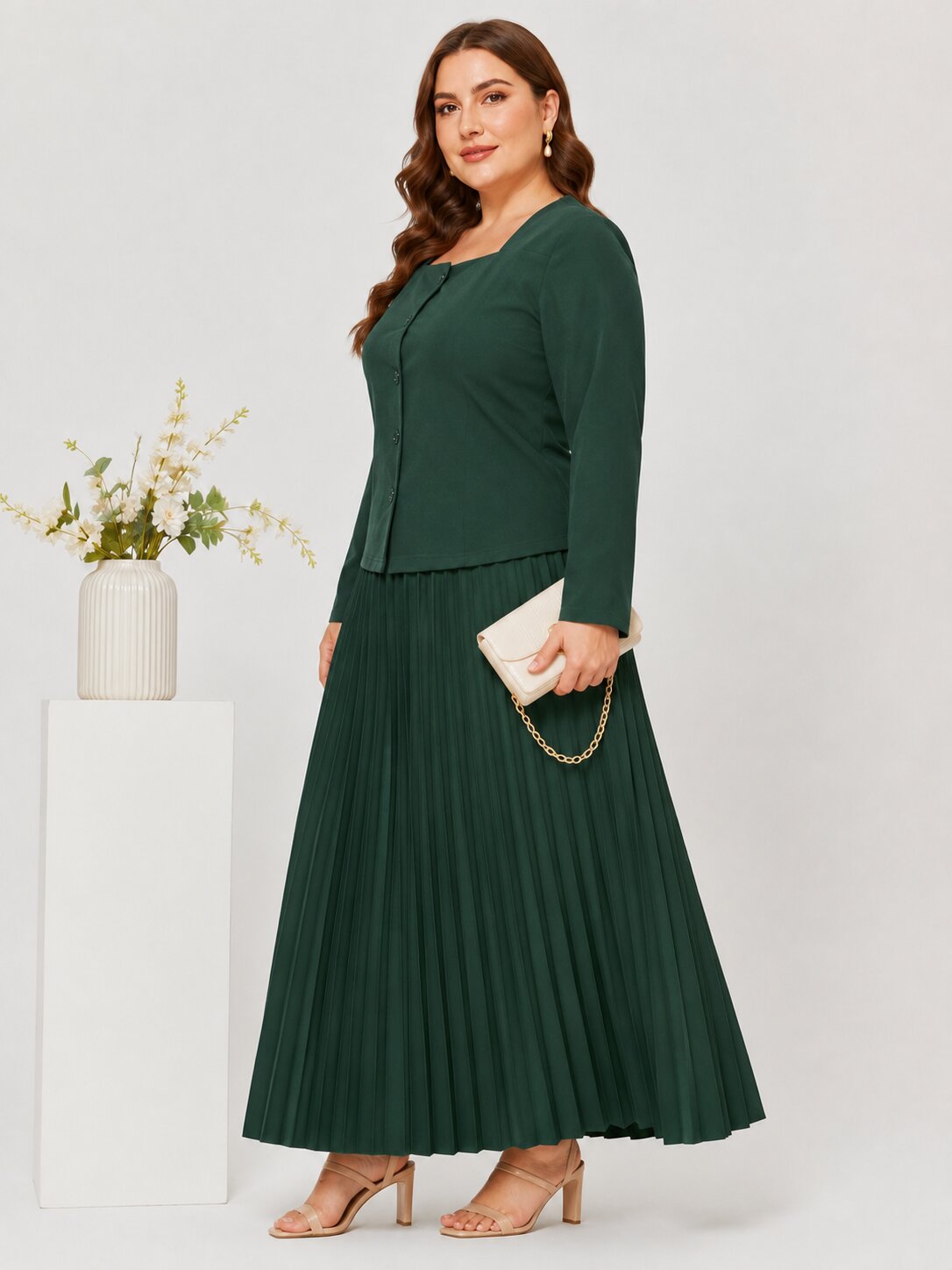 U&F Beyond Plus Size Emerald Grace Pleated Co-ord Set