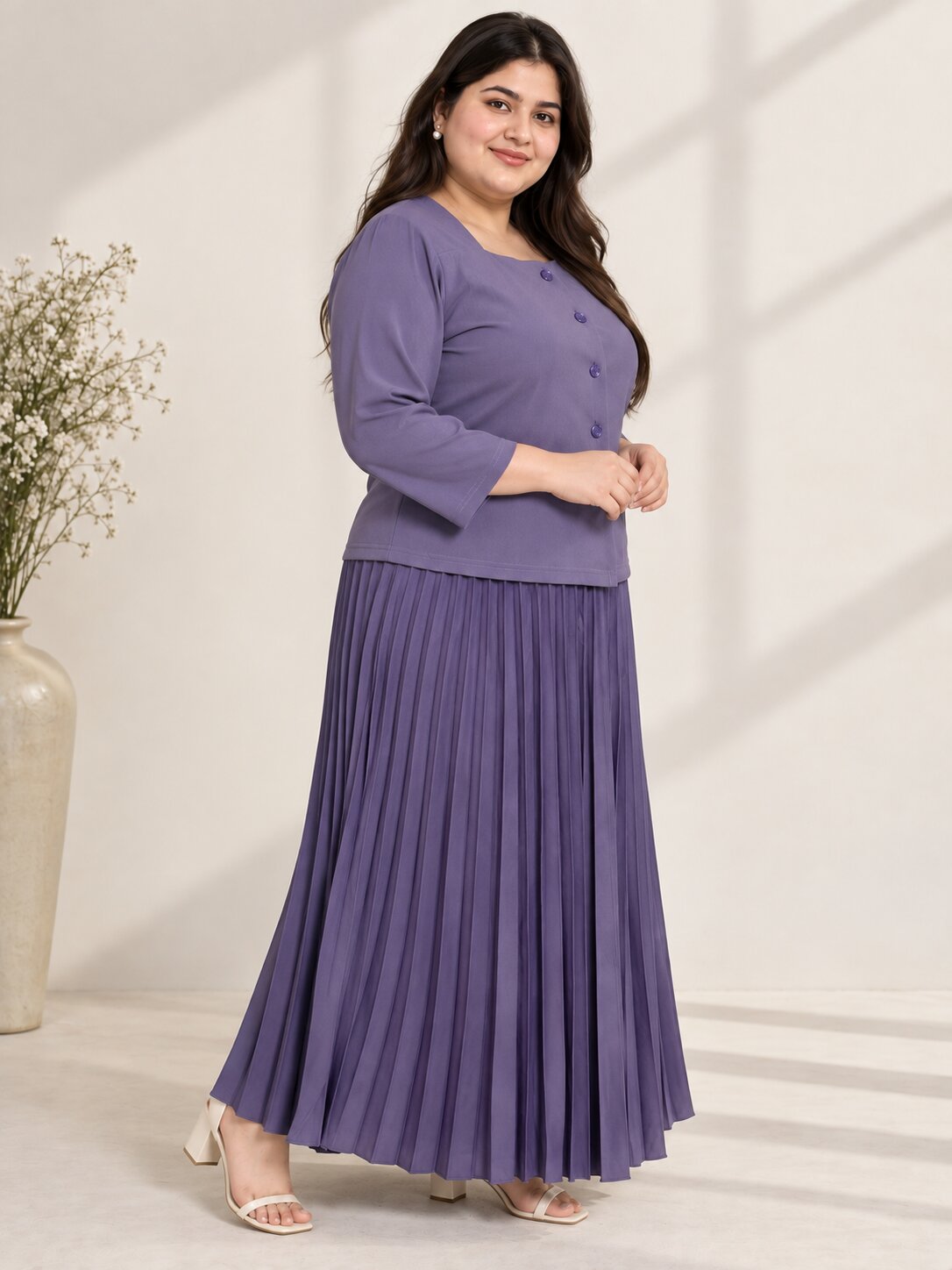 U&F Beyond Plus Size Purple Solid Square Neck Button-Front Pleated Co-ord Set