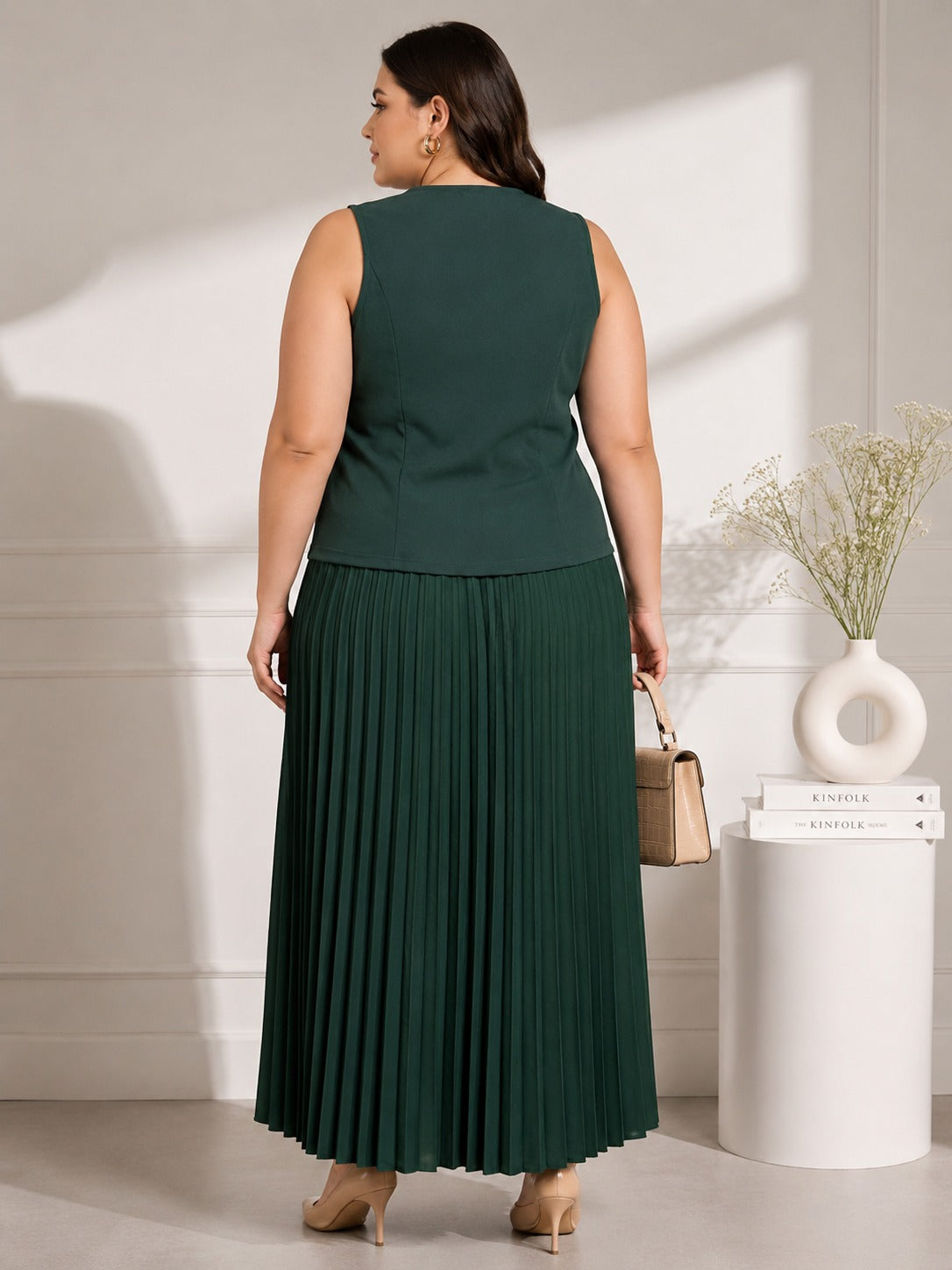 U&F Beyond Plus Size Emerald Pleated Co-Ord Set