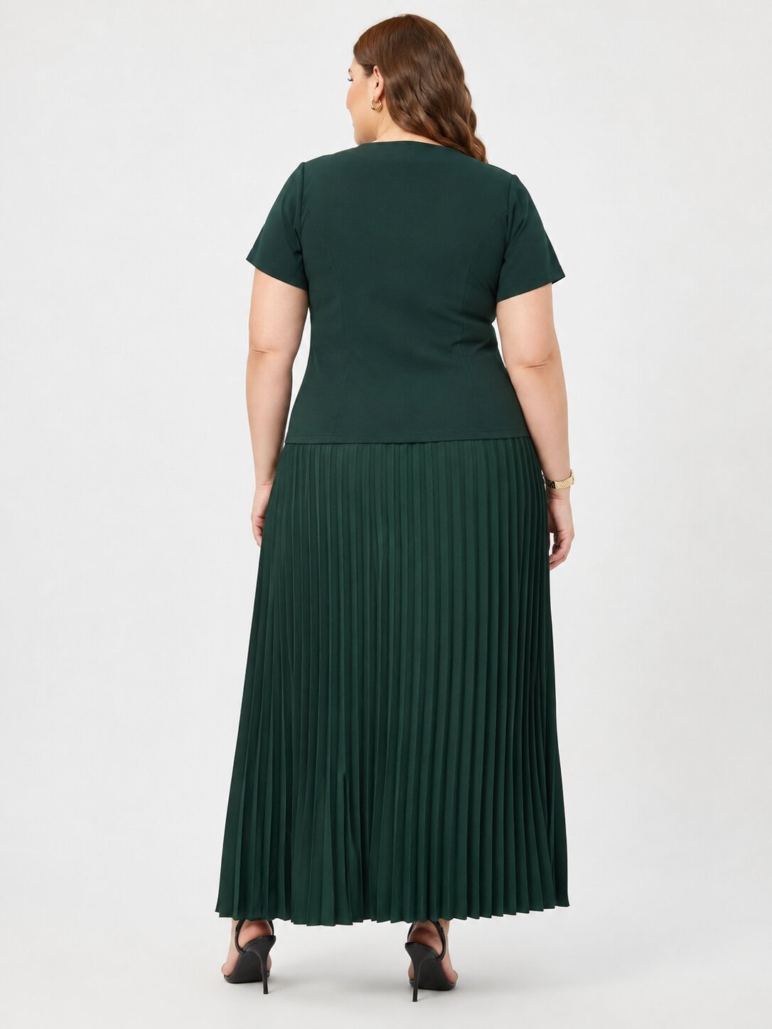 U&F Beyond Forest Green Plus Size Pleated Charm Co-ord Set