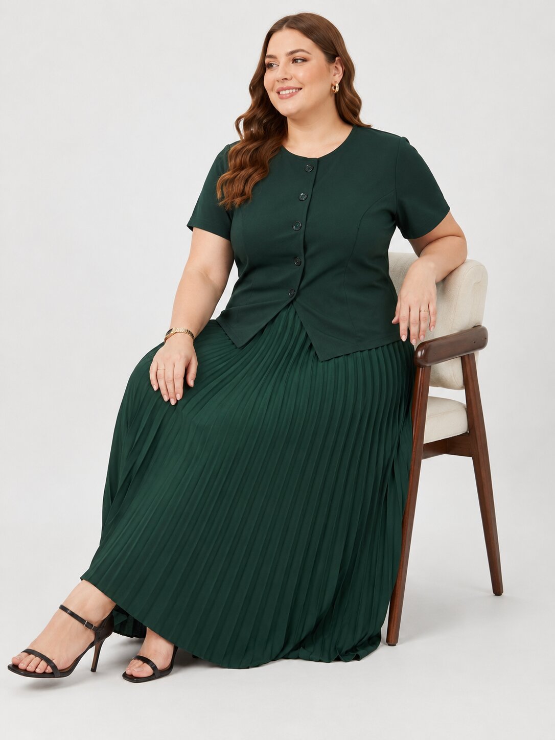 U&F Beyond Forest Green Plus Size Pleated Charm Co-ord Set