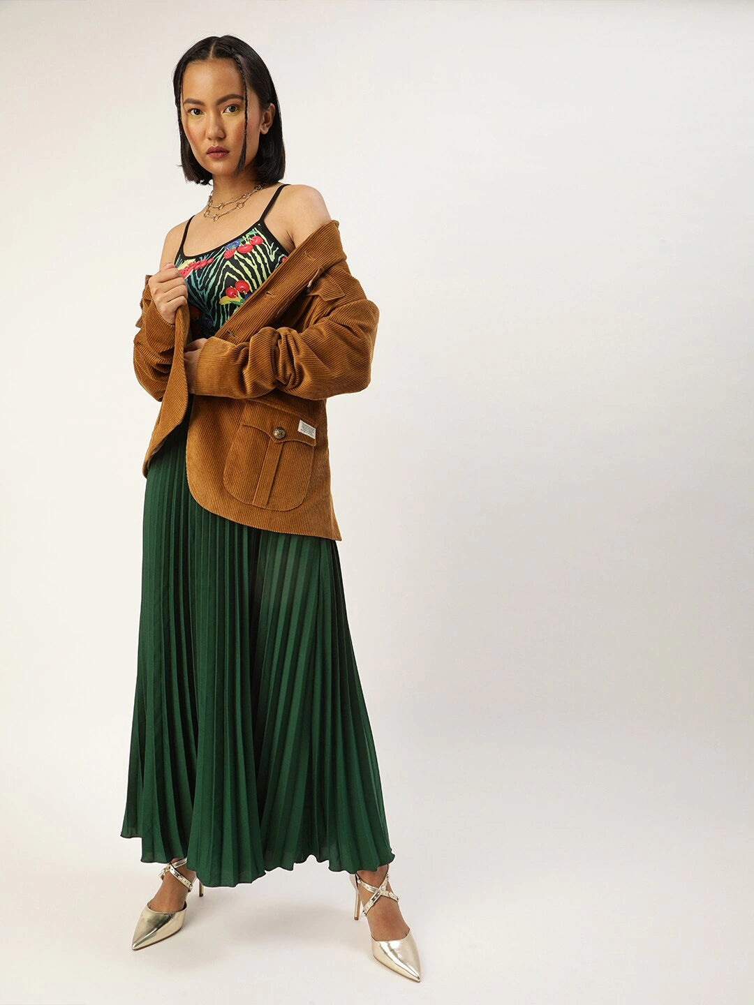 Women Green Solid Pleated Flared Skirt