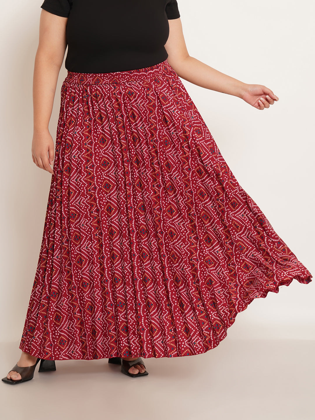 Women Plus Size Bandhani Ethnic Motifs Printed Pleats Flared Maxi Skirt