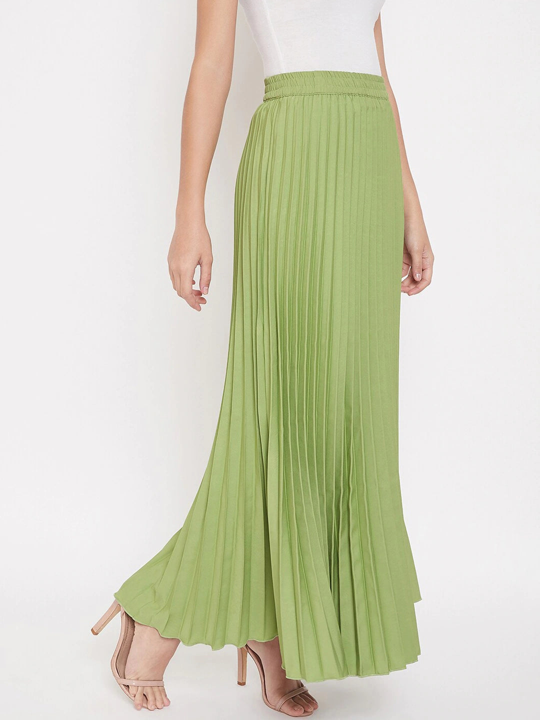 Women Green Solid Pleated Flared Skirt