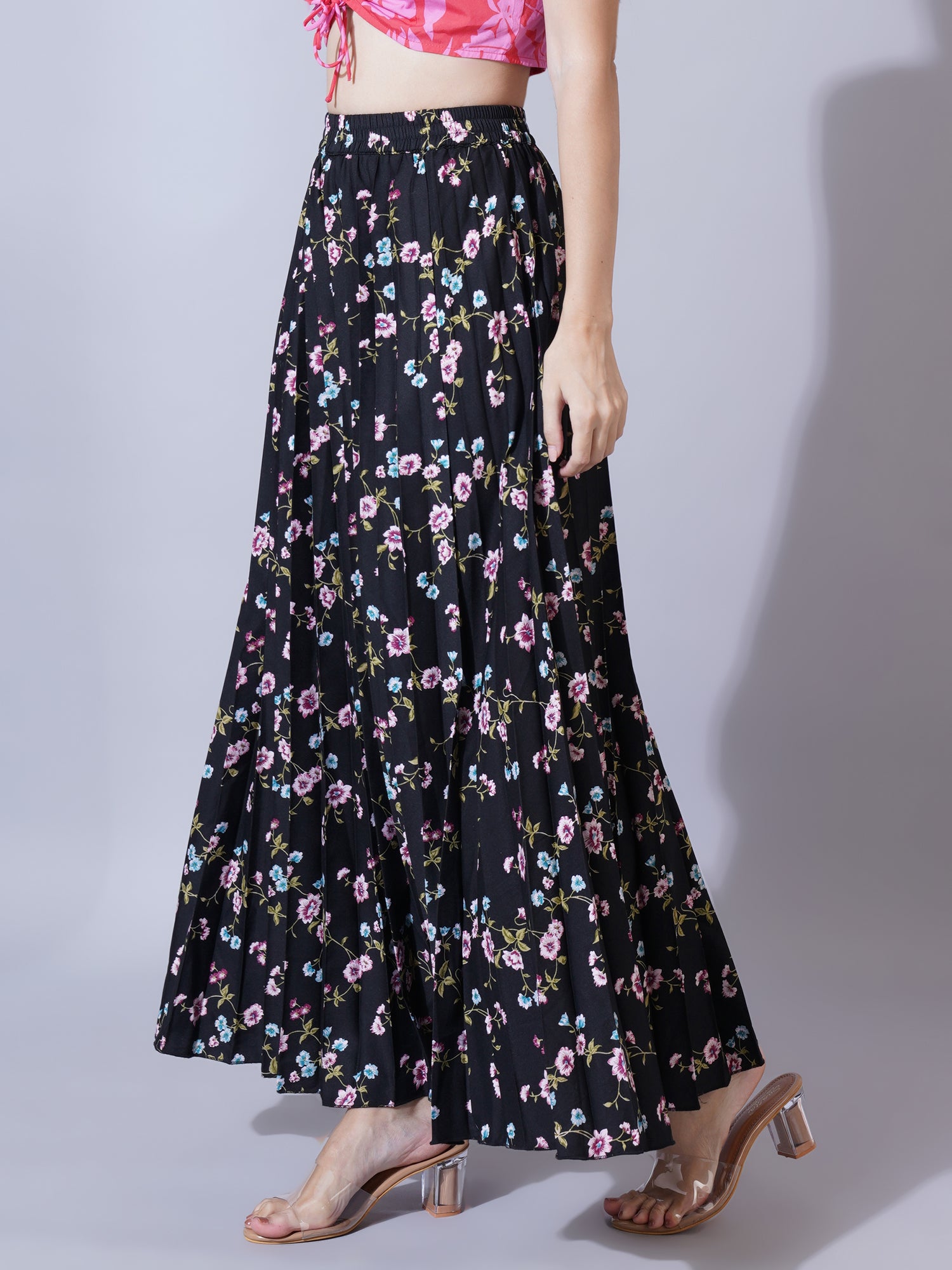 Women Black & Burgundy Floral Printed Pleated Flared Skirt