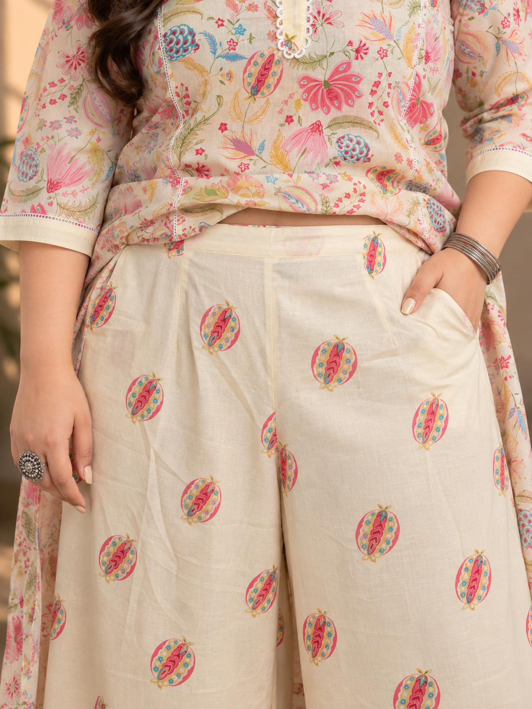 U&F Beyond Women’s Plus Size Multicolor Floral Printed Cotton Kurta Set