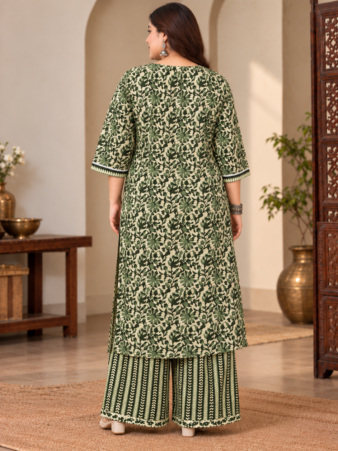 U&F Beyond Plus Size Green Floral Cotton Straight Kurta & Wide-Leg Palazzo Set