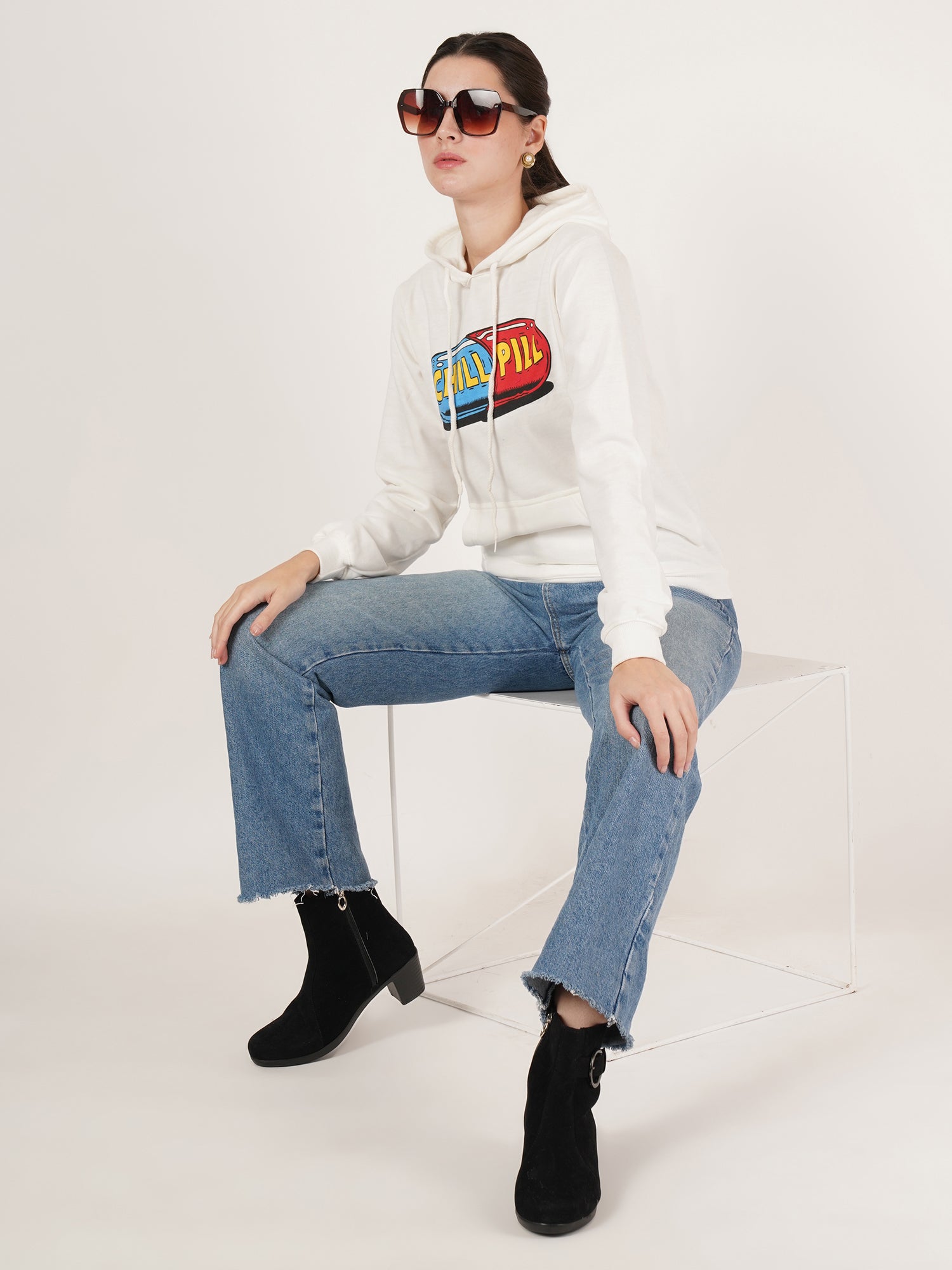 Women White printed Cotton Hooded Long Sleeves Pullover Sweatshirt