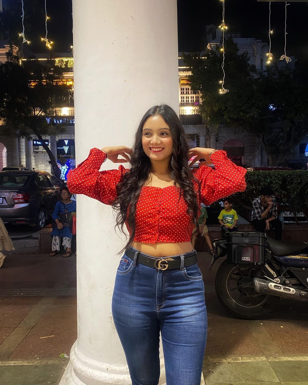 Women Red & White Polka Dot Print Sweetheart Neck Power Shoulders Crop Top