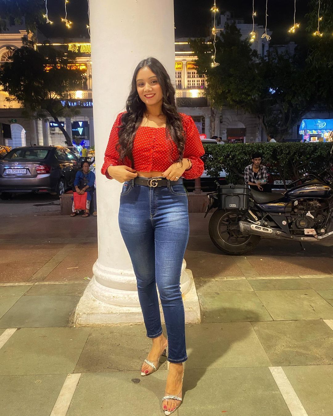 Women Red & White Polka Dot Print Sweetheart Neck Power Shoulders Crop Top