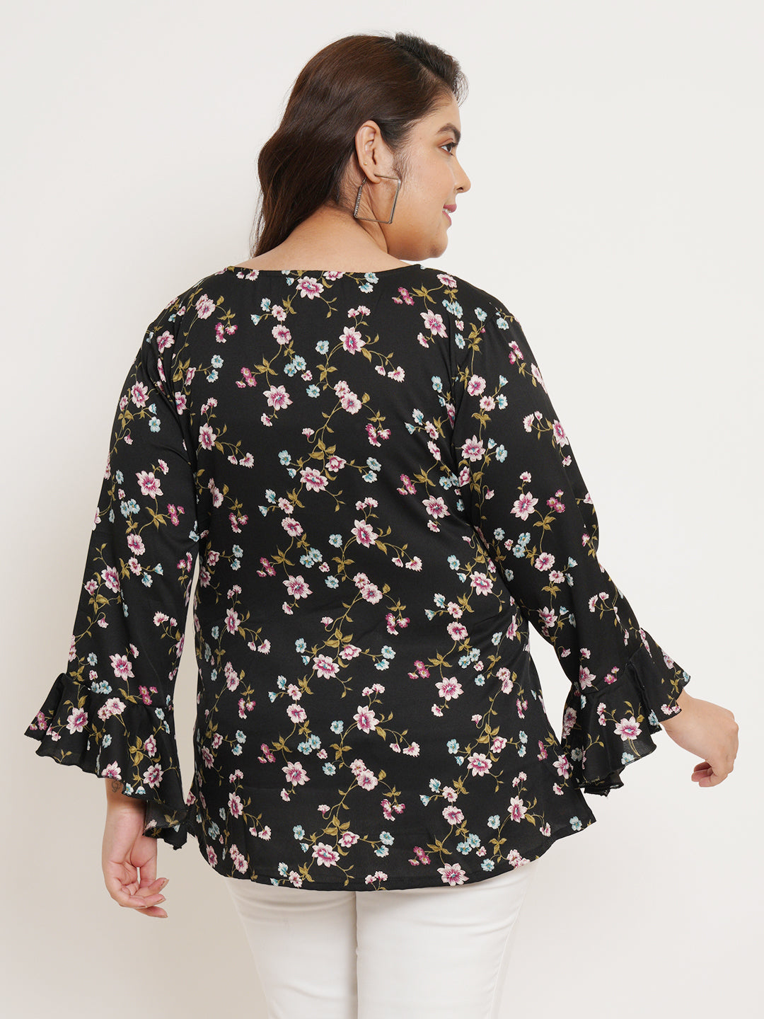 Women Plus Size Floral Printed V-Neck Crepe Top
