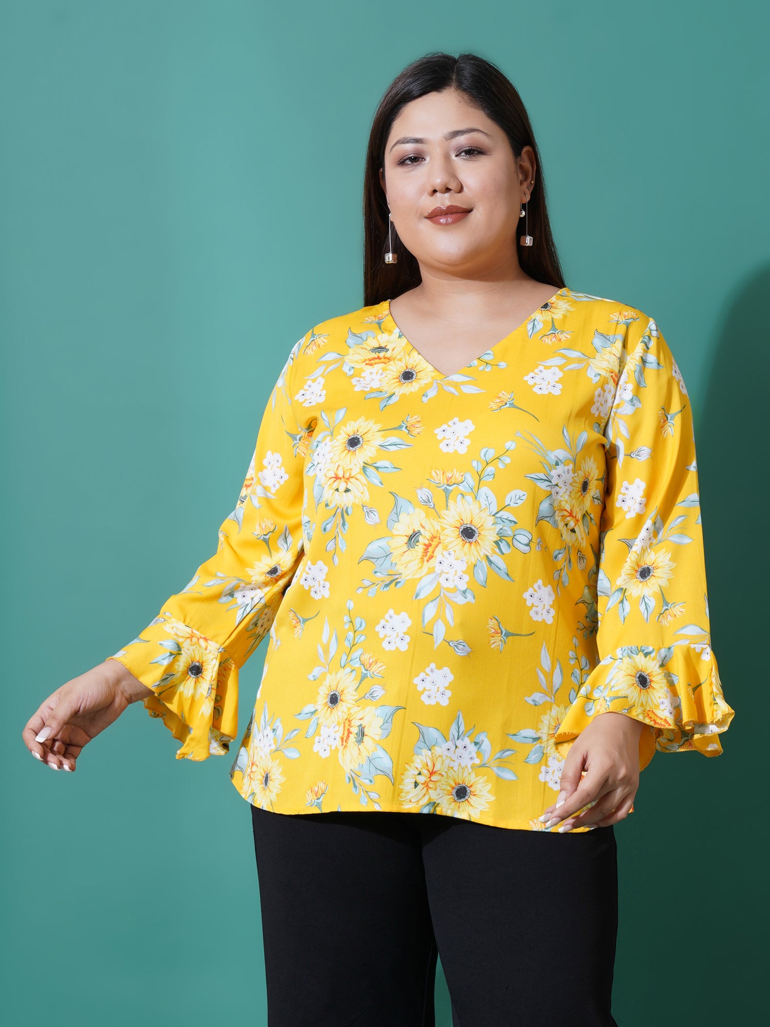 Women Plus Size Floral Print Bell Sleeve Ruffles Top