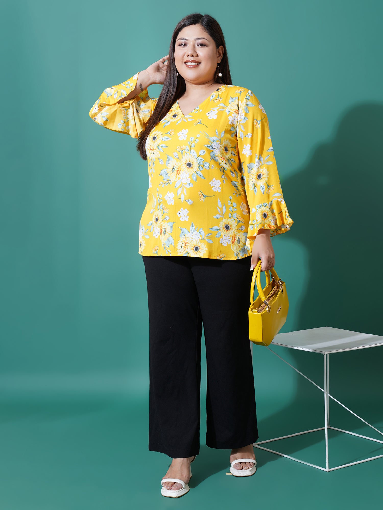 Women Plus Size Floral Print Bell Sleeve Ruffles Top