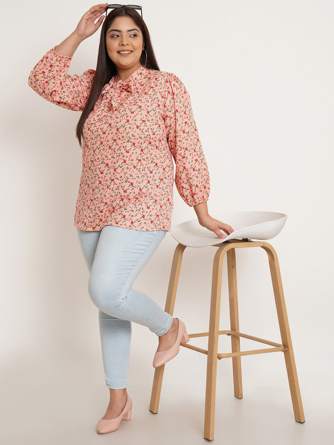 Women Plus Size Floral Tie-Up Neck Top