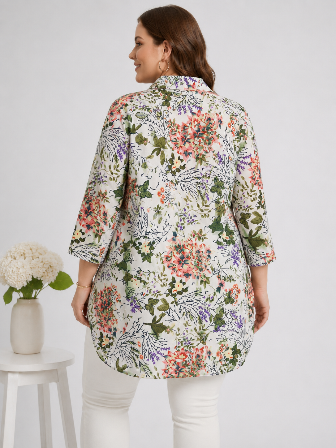 U&F Beyond White Floral Printed Plus Size Shirt Style Top