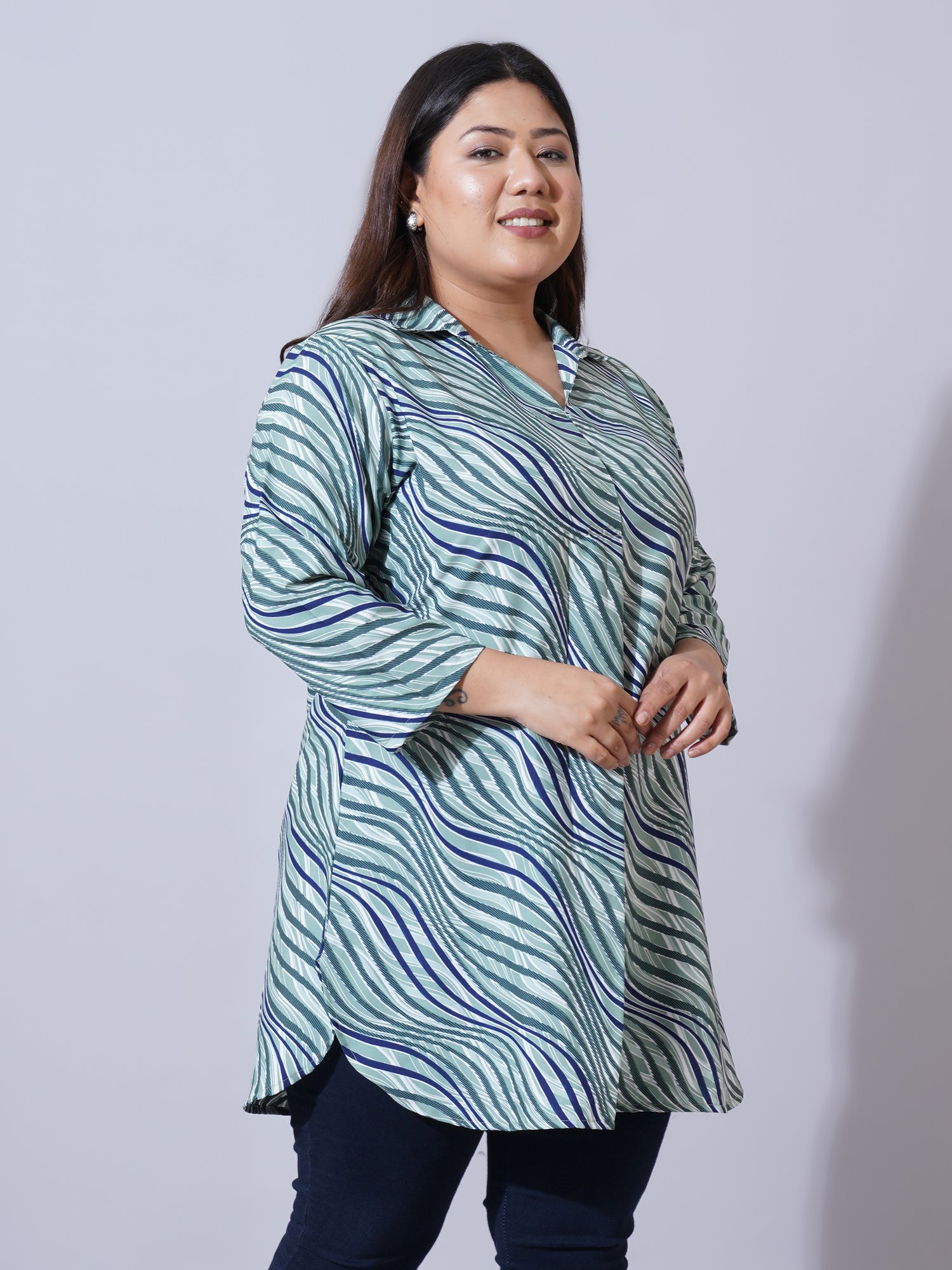 Women Plus Size Blue Animal Printed Shirt Style Longline Top