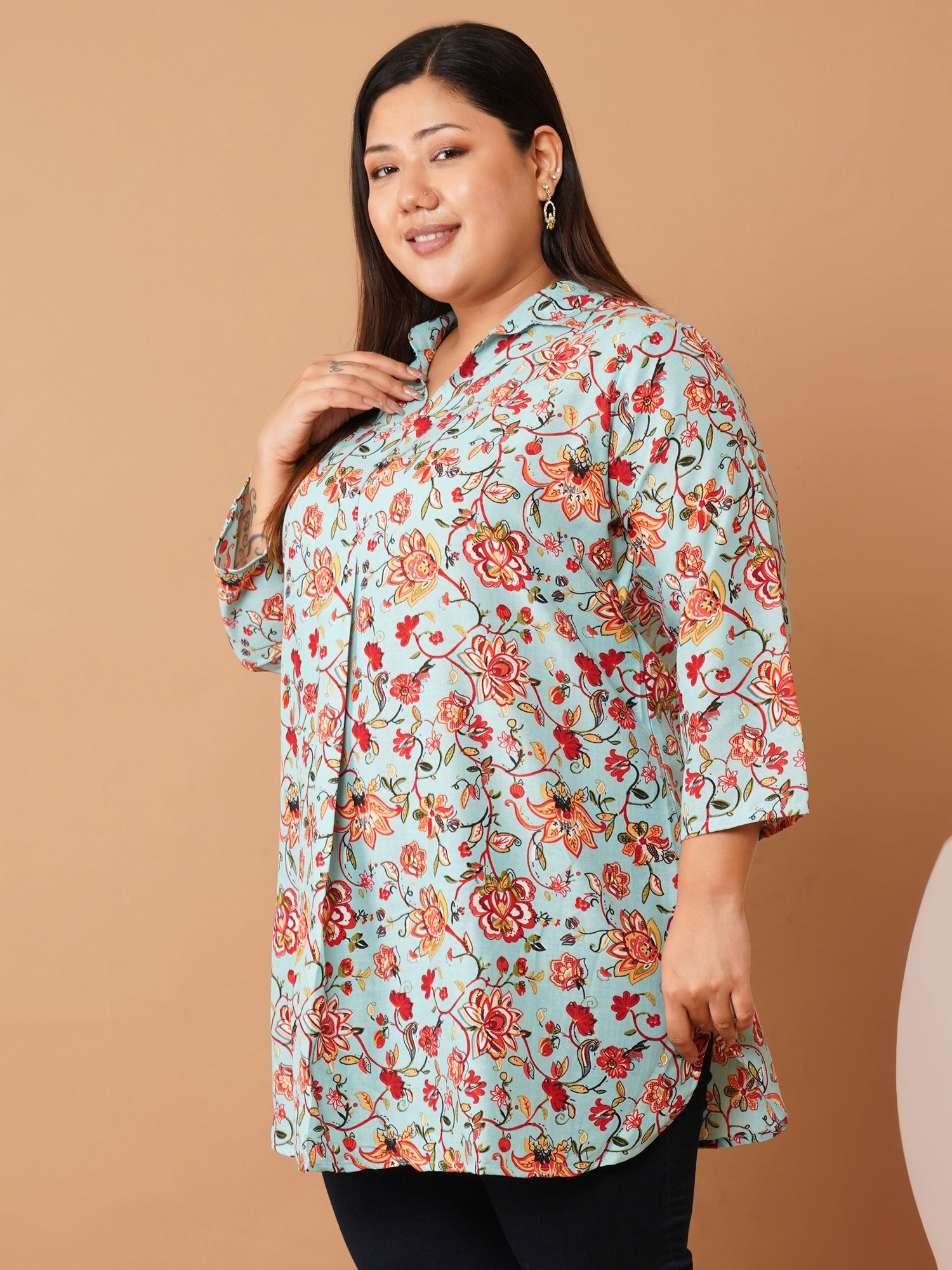 U&F Beyond Plus Size Green Floral Printed Longline Shirt Style Top