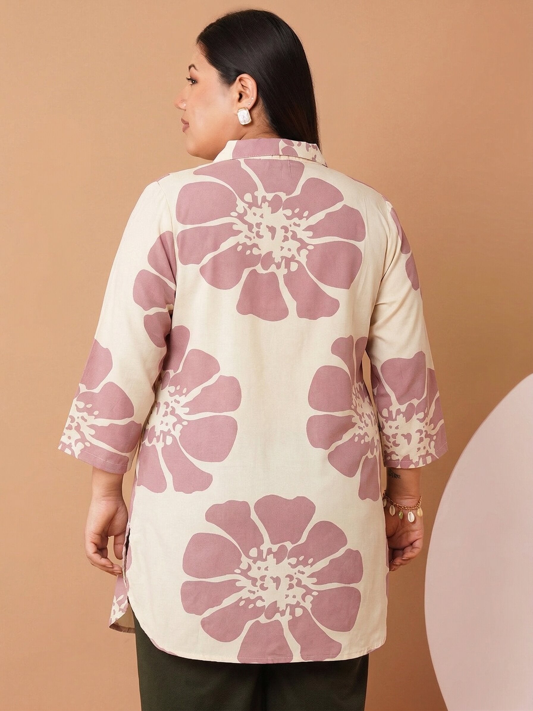 U&F Beyond Women`s Plus Size Blush Bloom Cotton Printed Shirt Style Top