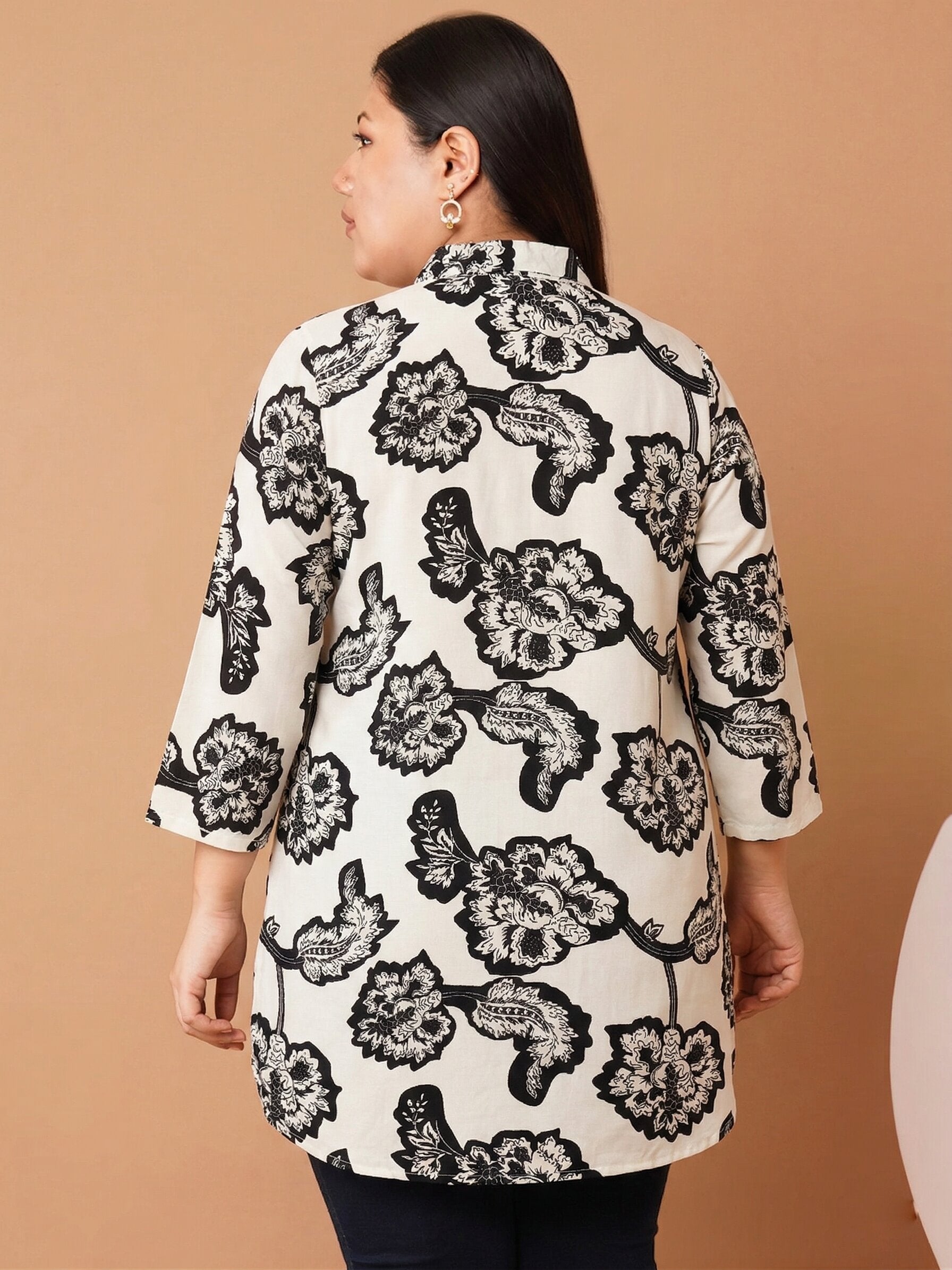U&F Beyond Women`s Plus Size Black & White Monochrome Bloom Cotton Printed Shirt Style Top