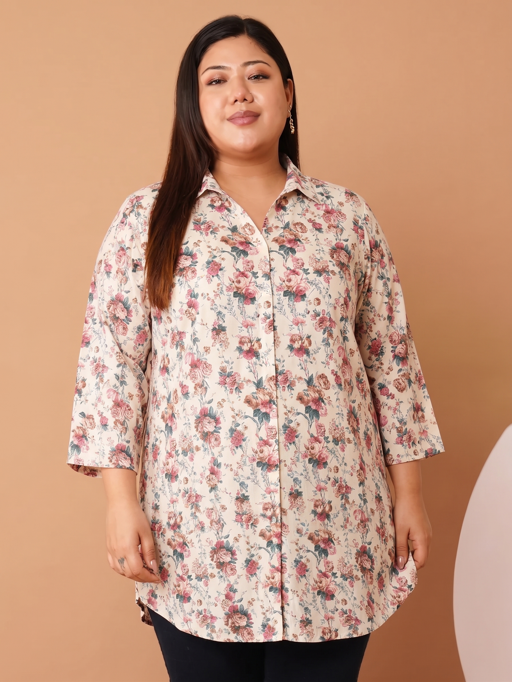 U&F Beyond Women's Plus Size White Floral Print Plus Size Shirt Style Top