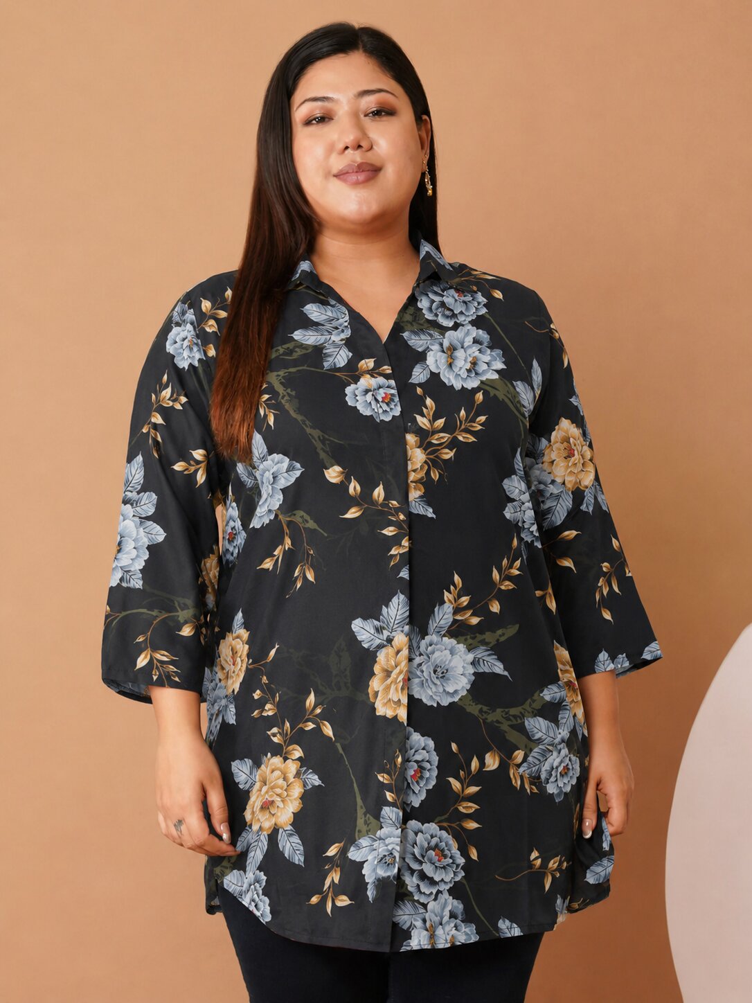 U&F Beyond Plus Size Elegant Floral Shirt Style Tunic Top