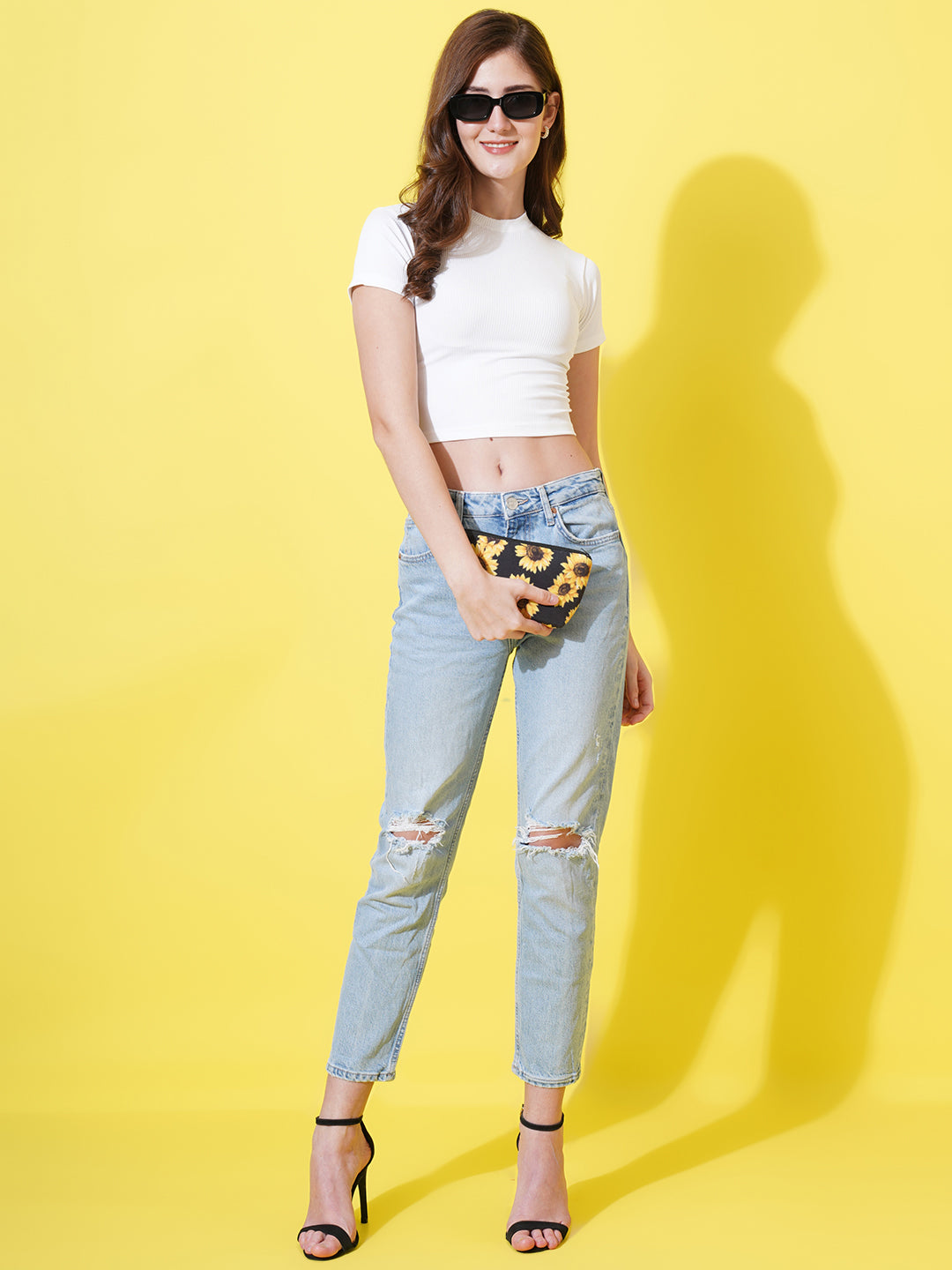 Women Round Neck Short Sleeves Crepe Fitted Crop Top