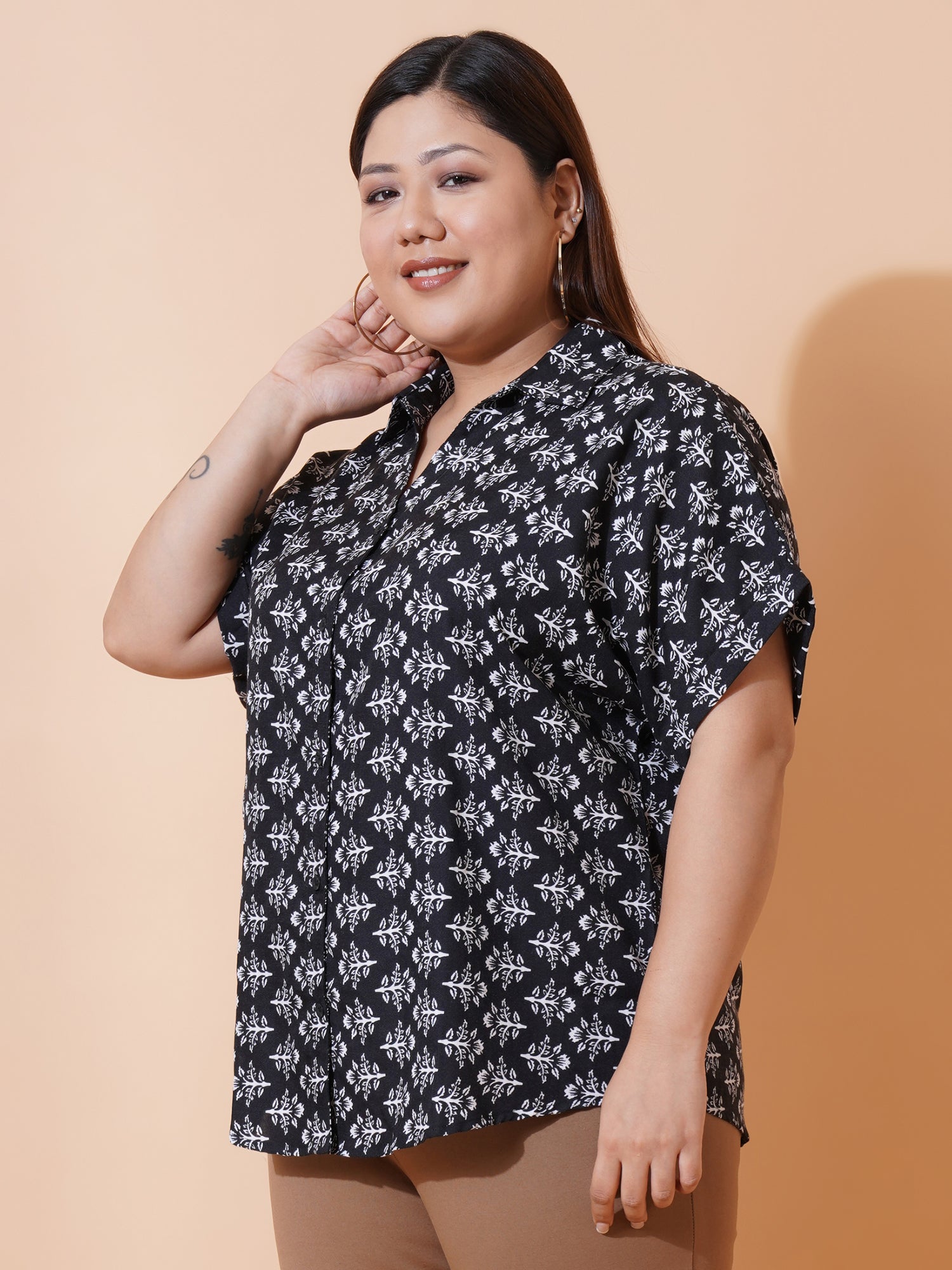 Women Plus Size Relaxed Floral Opaque Printed Casual Shirt